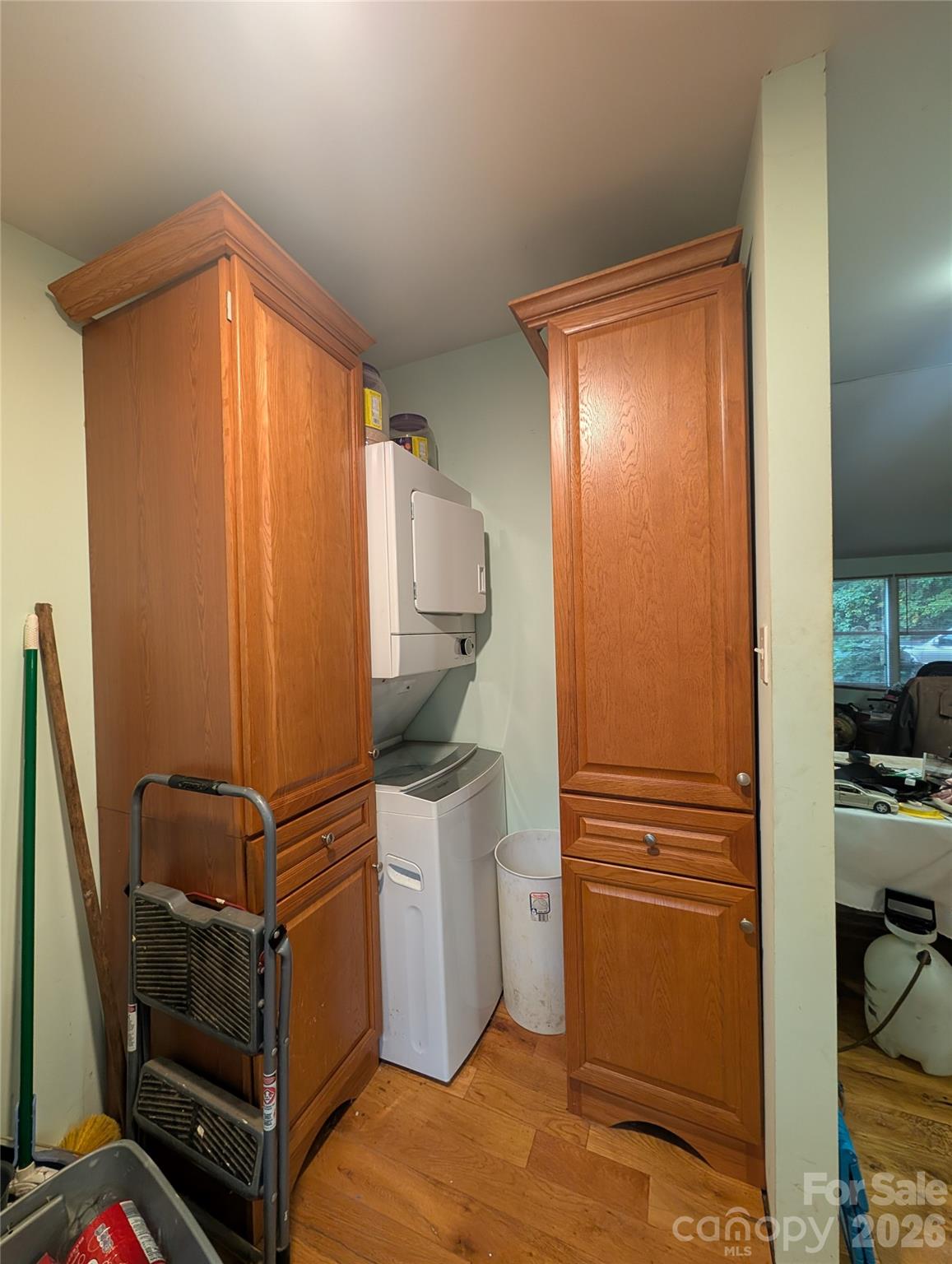 laundry - 5732 Daybrook Court, Stanley