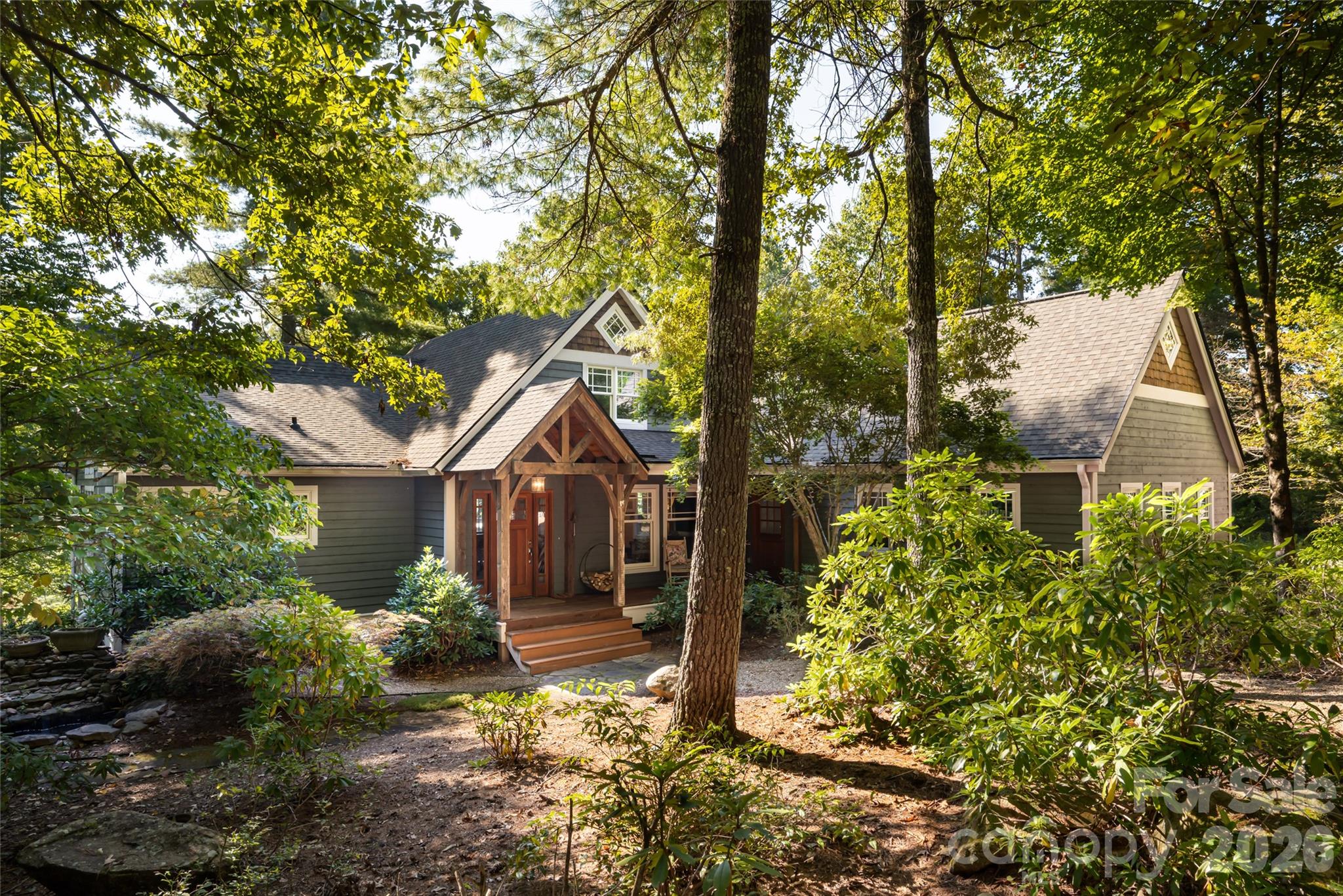 Single Family Residence at 137 Bear Landing Drive, Hendersonville, photo 6 of 48
