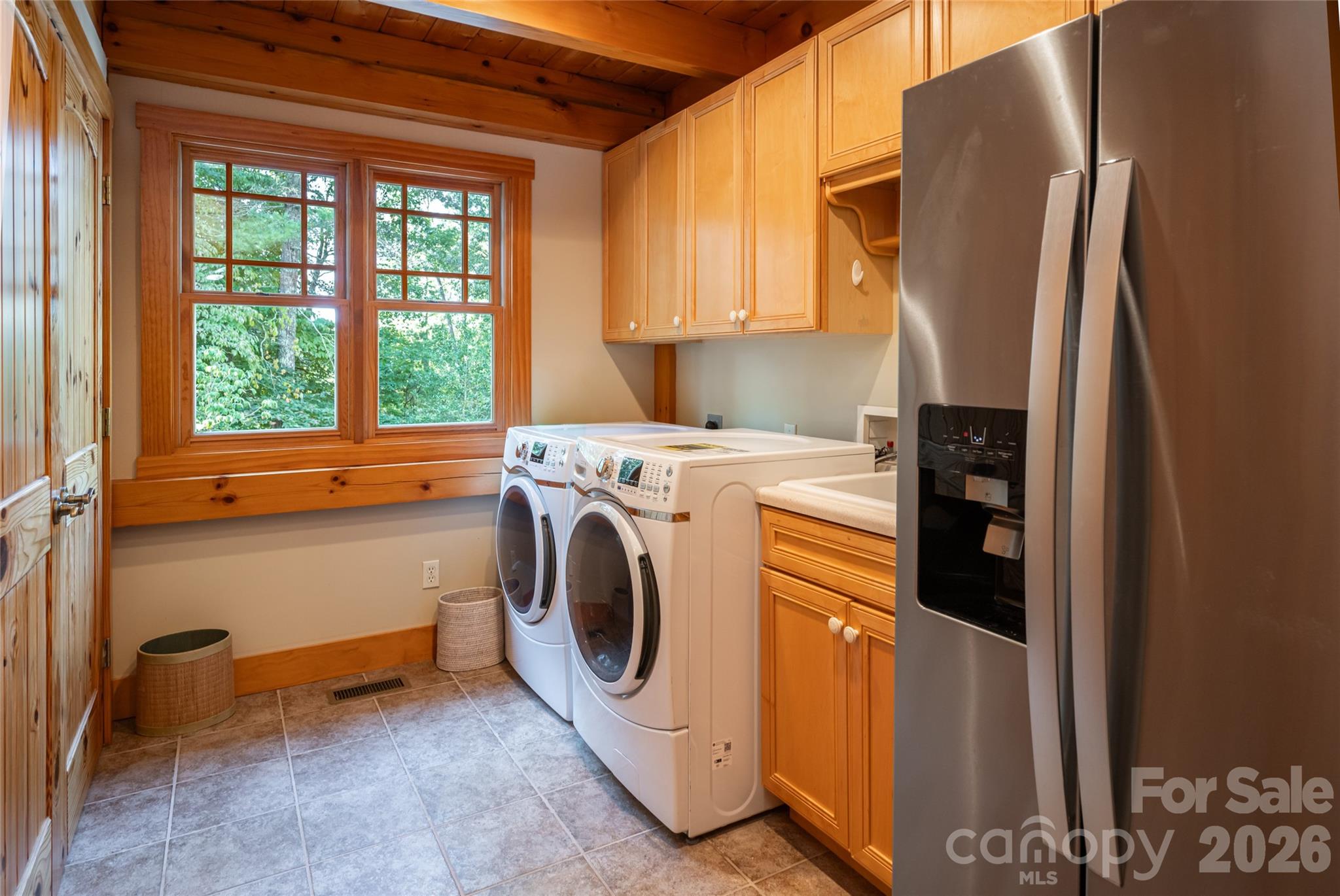 Large laundry room - 137 Bear Landing Drive, Hendersonville