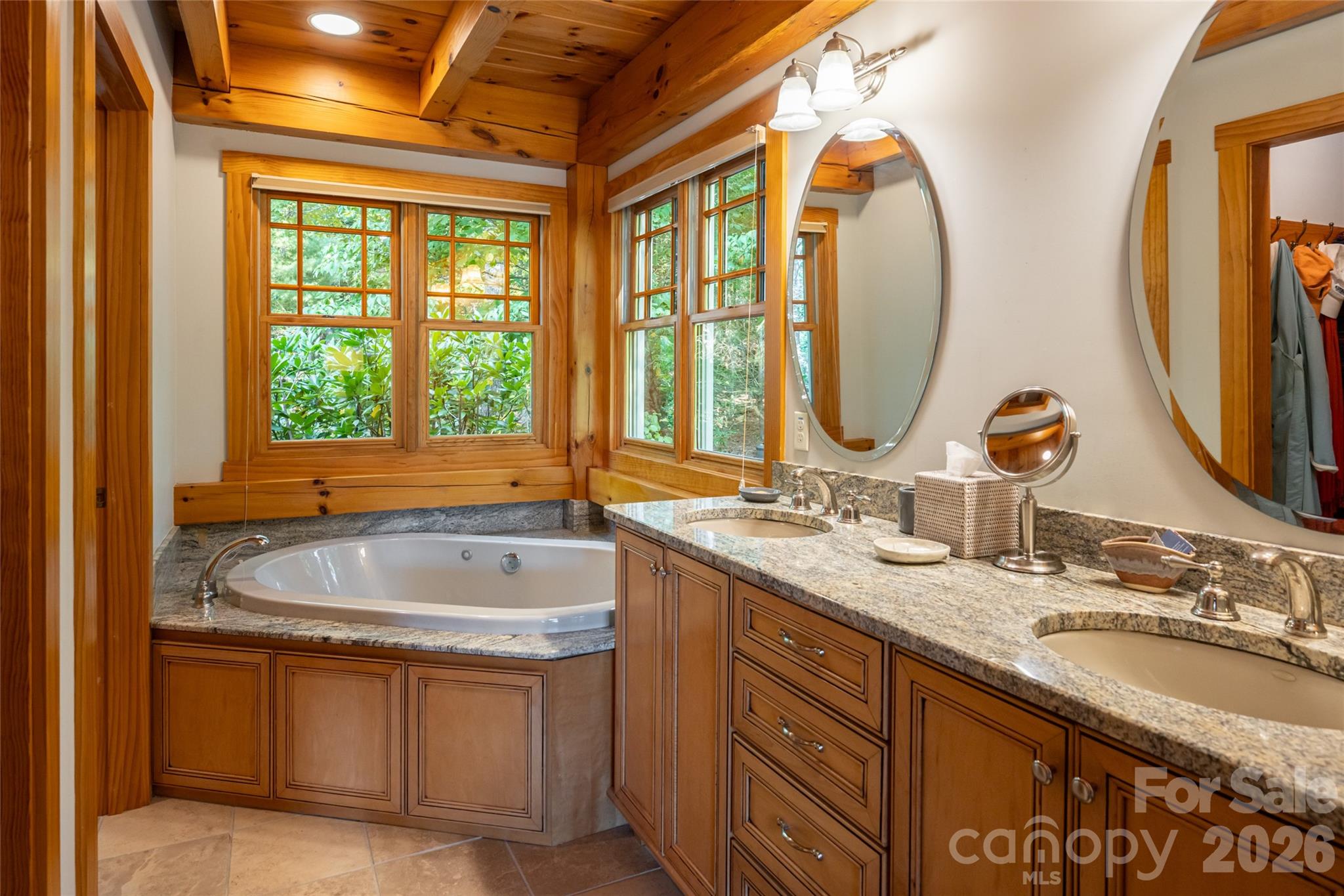 Primary suite - 137 Bear Landing Drive, Hendersonville