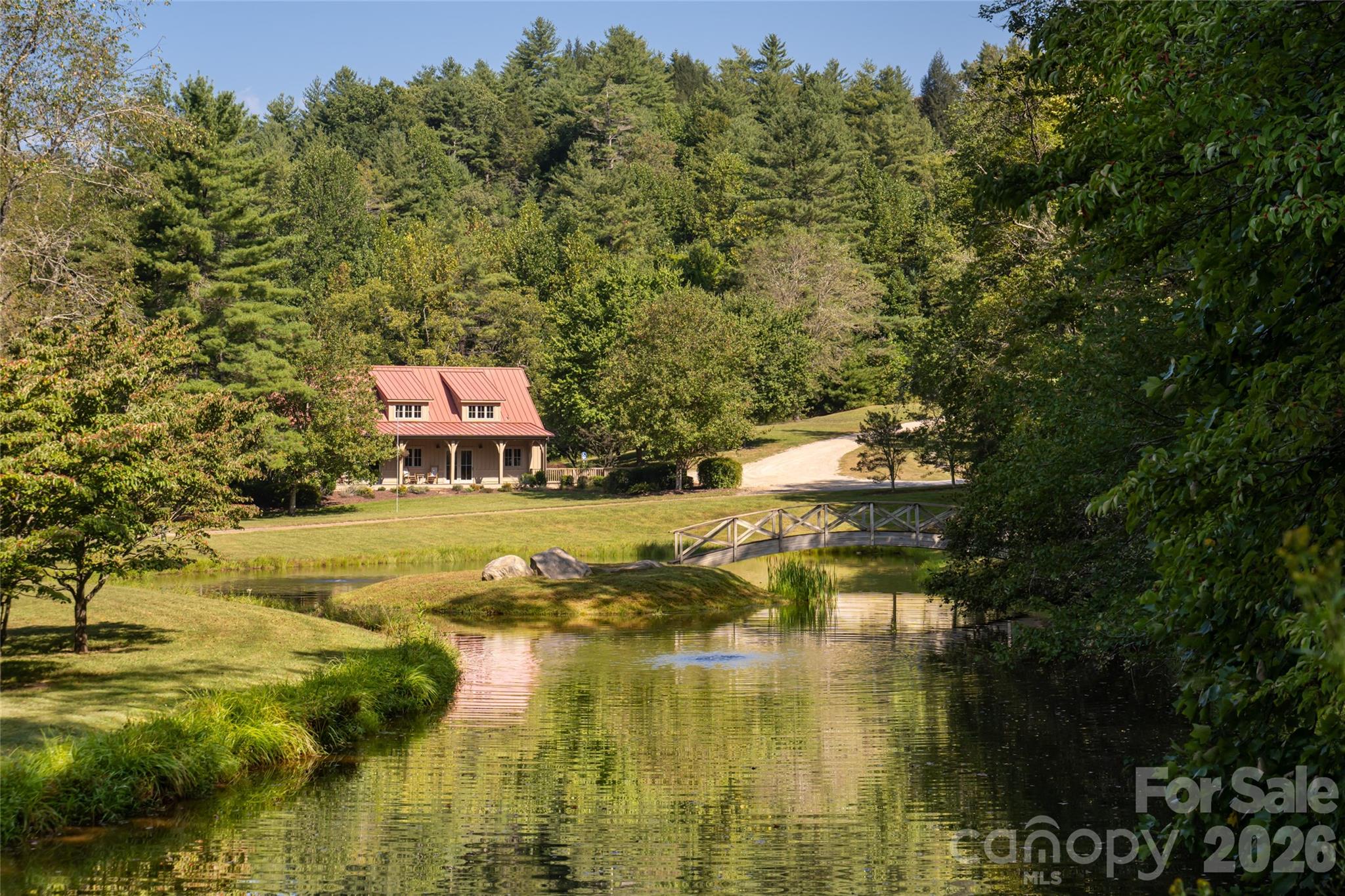 Oleta Falls pond and clubhouse - 137 Bear Landing Drive, Hendersonville