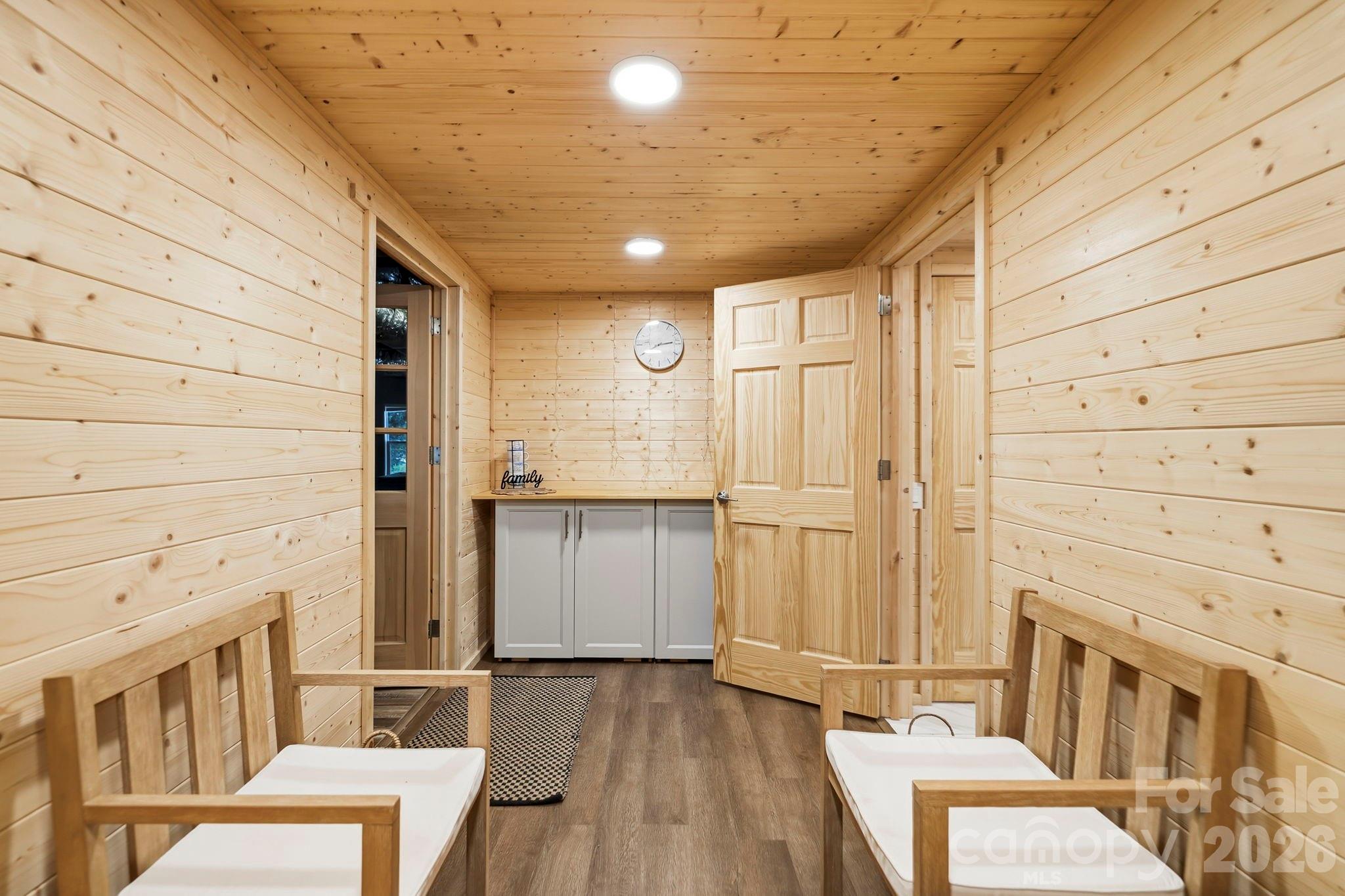 Sauna lounge area - 9 Pondberry Court, Asheville