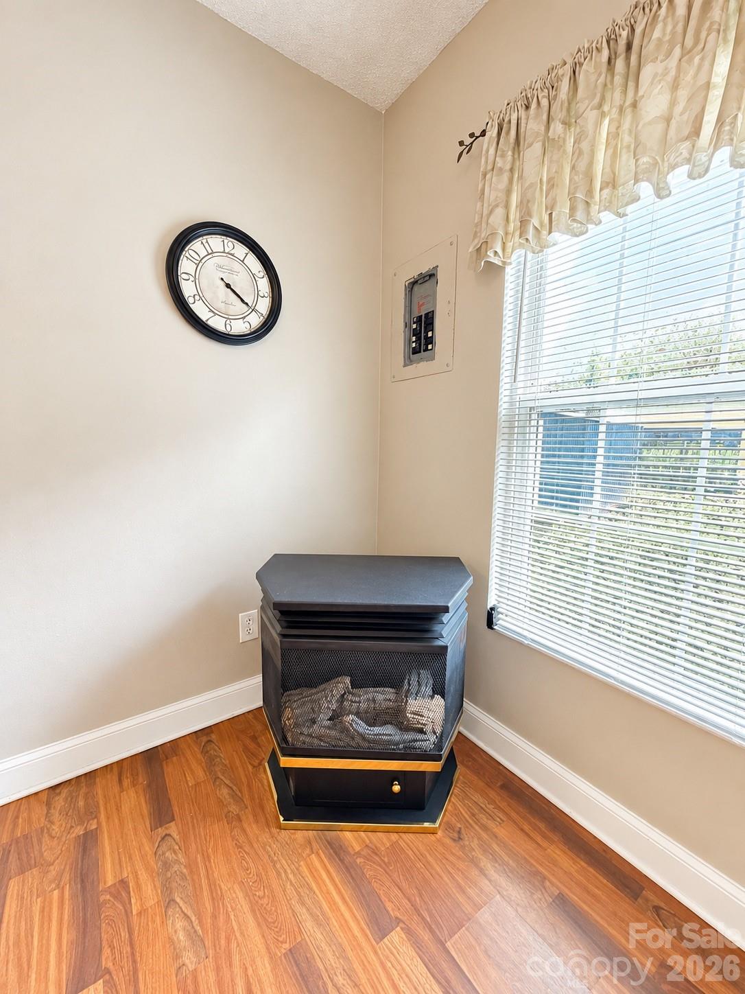 GAS LOG FIREPLACE - 135 LANDLUBBER Trail, Mount Gilead