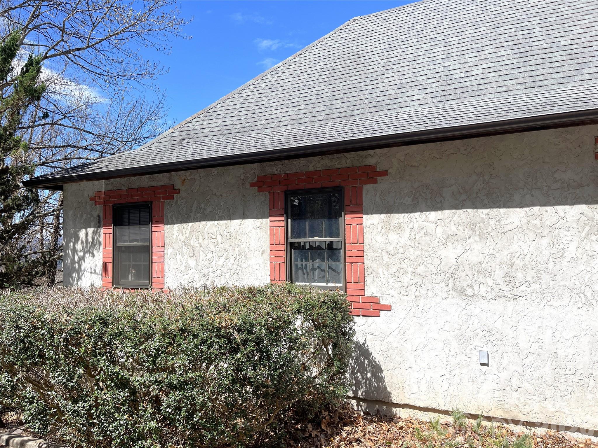 Upper right front - 332 S Beaumont Street, Asheville