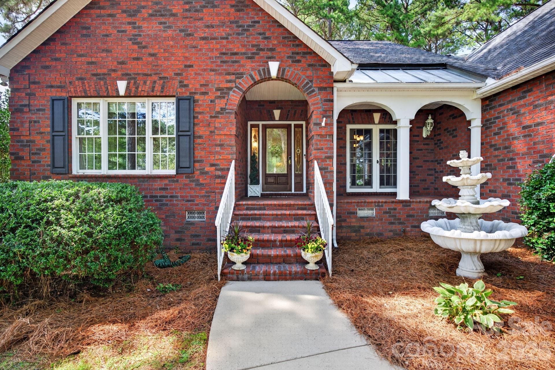Single Family Residence at 190 Bonaventure Drive, Salisbury, photo 4 of 30