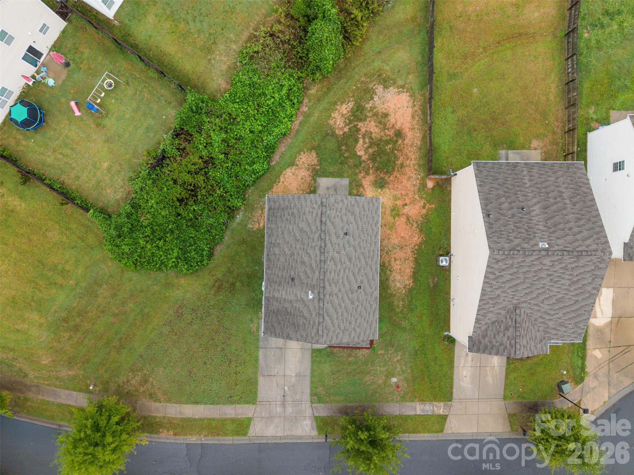Single Family Residence at 2824 Easton Knoll Drive, Dallas, photo 29 of 32
