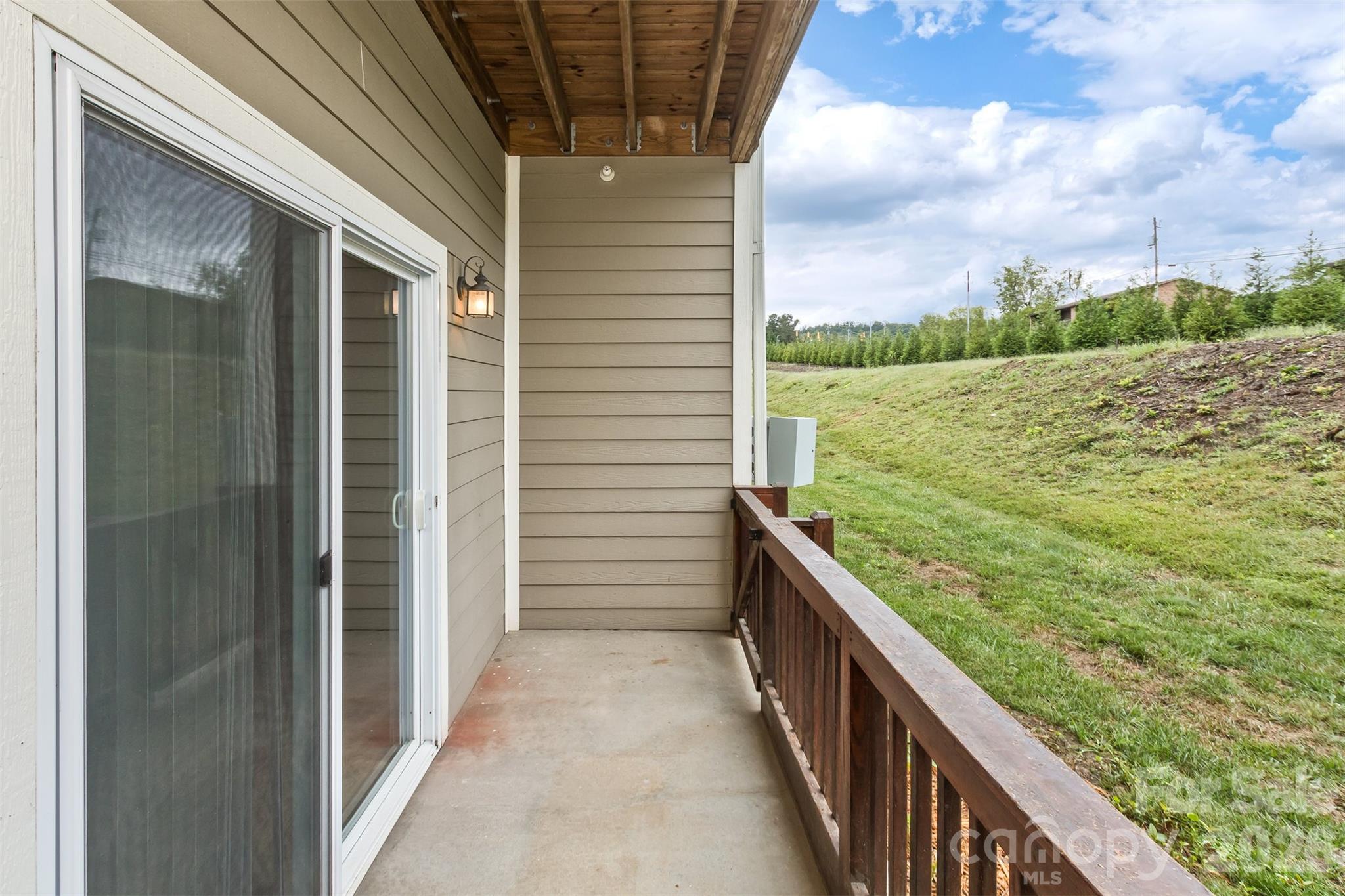 Condominium at 123 Foxden Drive, Fletcher, photo 11 of 43