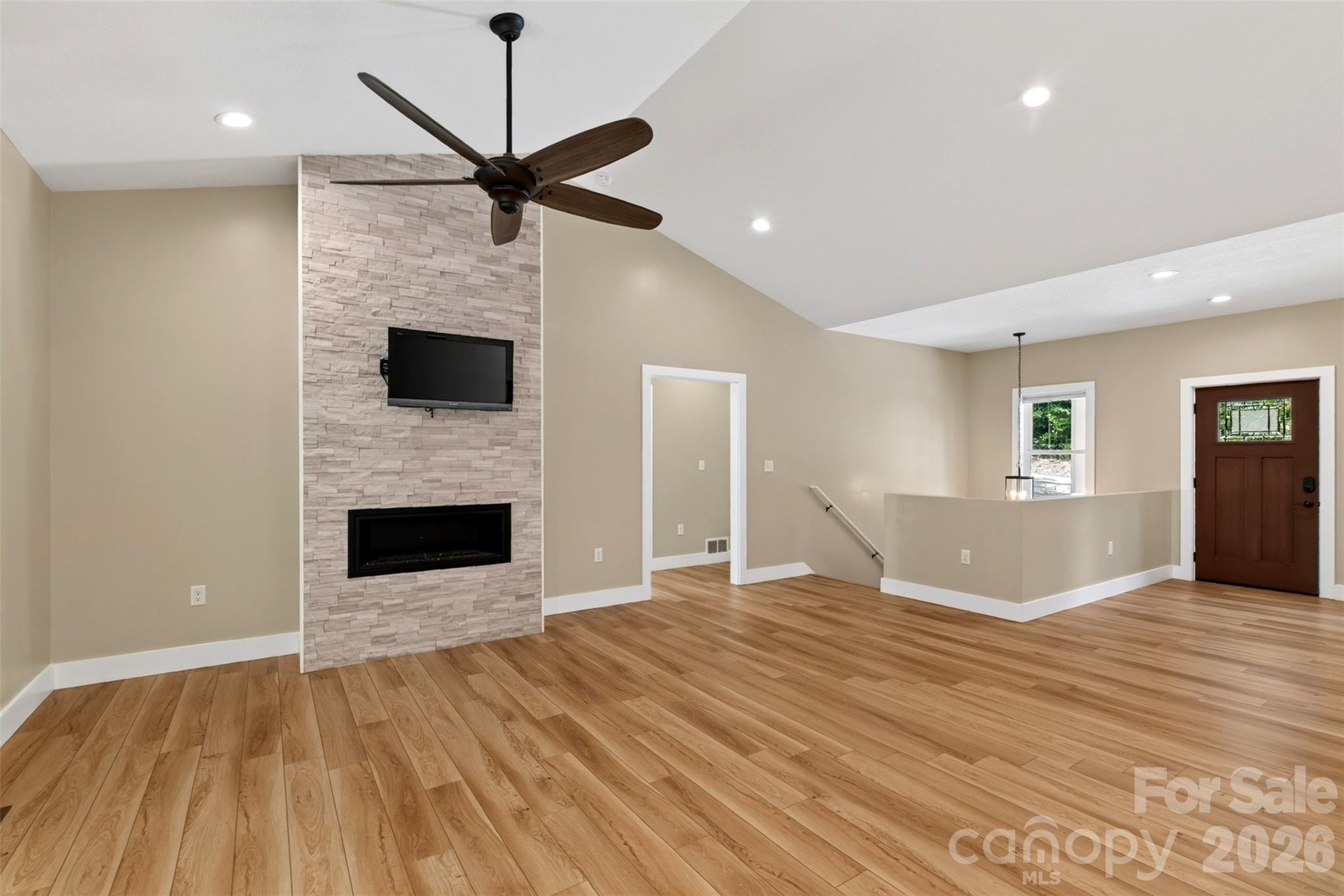 enjoy the fireplace and TV - 131 Ridge Road, Candler