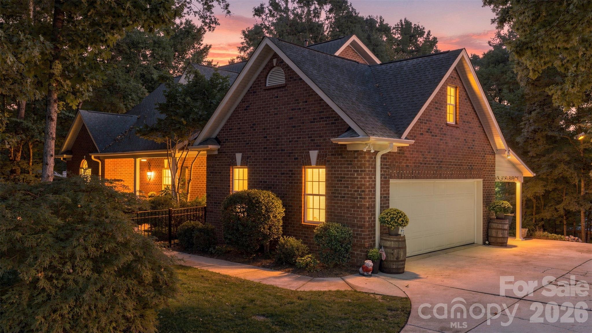Single Family Residence at 232 Pebble Stone Lane, Matthews, photo 44 of 47