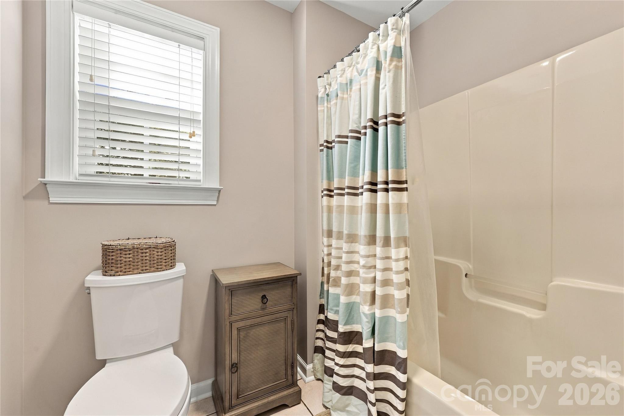 Single Family Residence at 232 Pebble Stone Lane, Matthews, photo 26 of 47