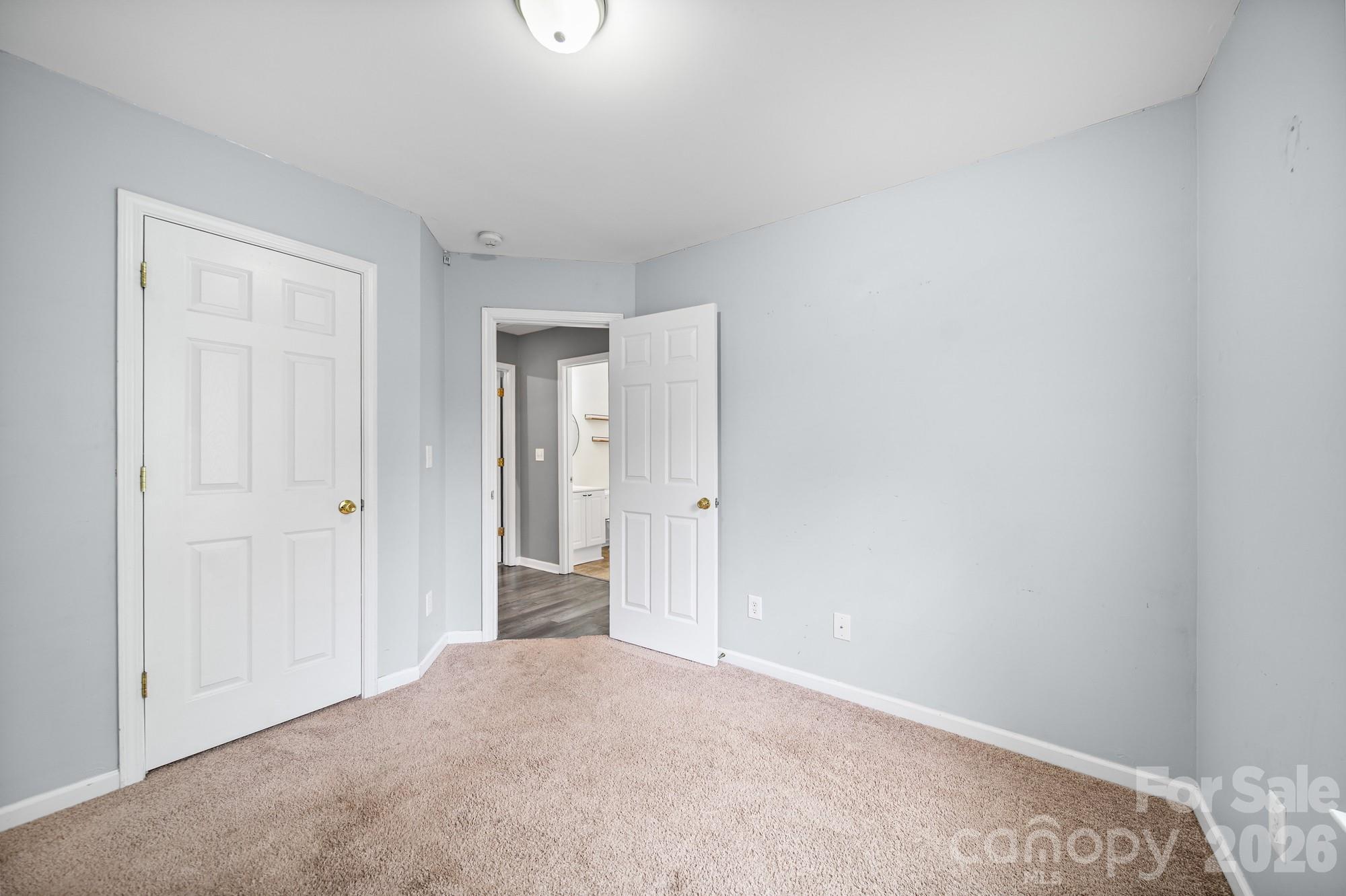 Single Family Residence at 1405 Spring View Court, Rock Hill, photo 19 of 28