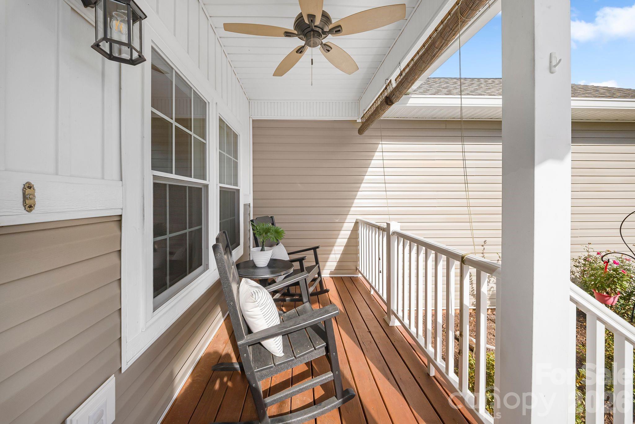 Single Family Residence at 457 Riverwind Drive, Hendersonville, photo 3 of 33
