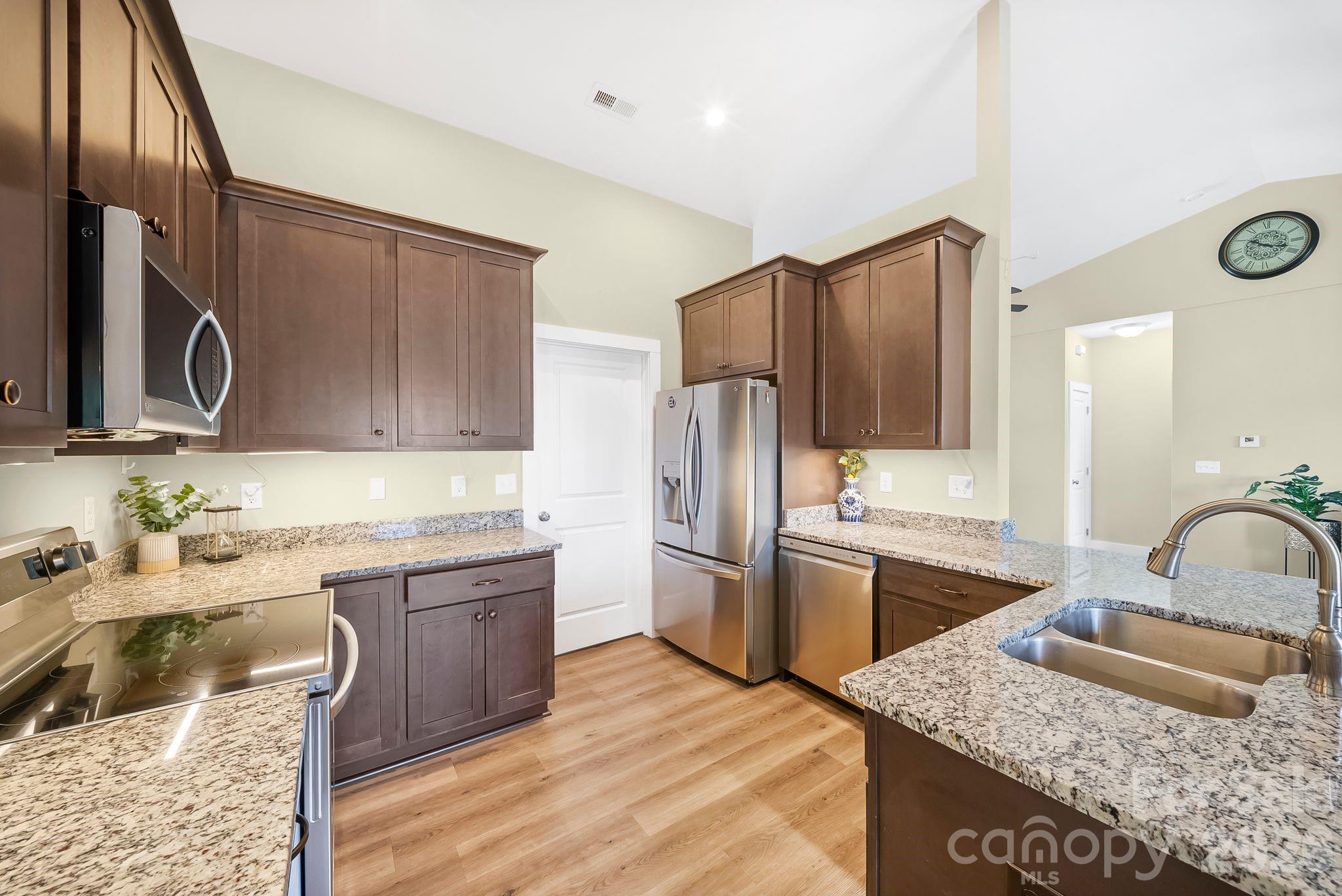 Single Family Residence at 457 Riverwind Drive, Hendersonville, photo 12 of 33
