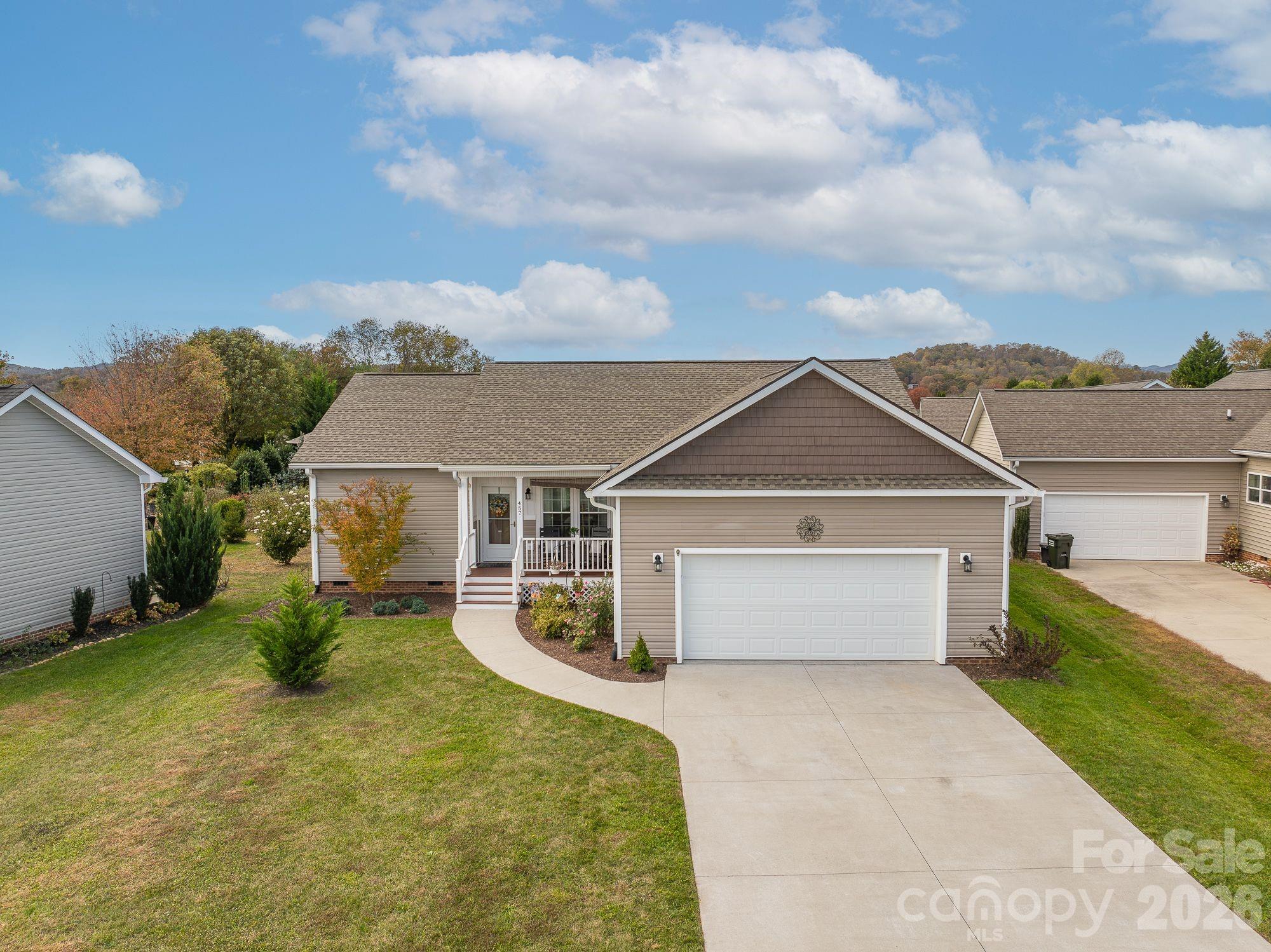 Single Family Residence at 457 Riverwind Drive, Hendersonville, photo 29 of 33