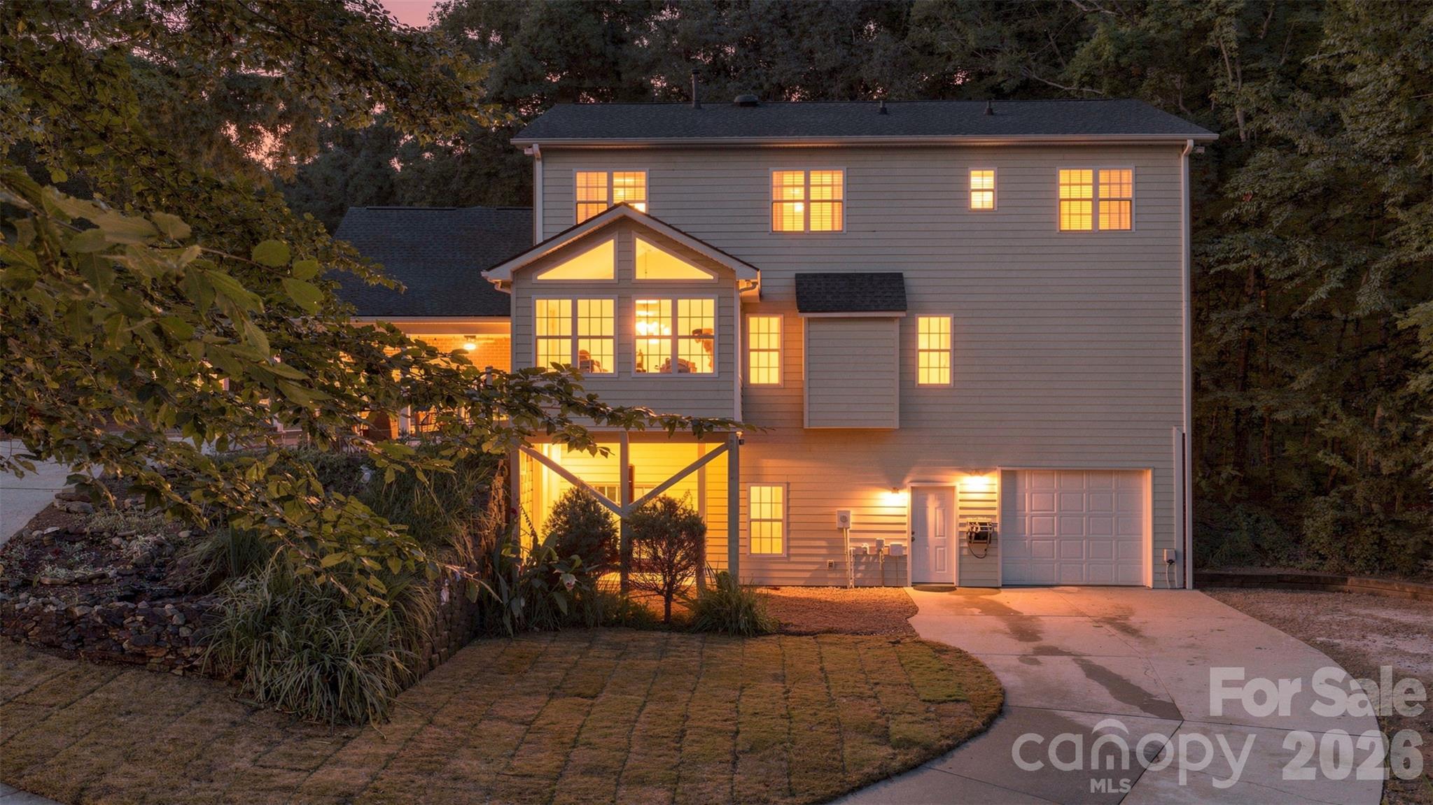 Single Family Residence at 232 Pebble Stone Lane, Matthews, photo 37 of 47