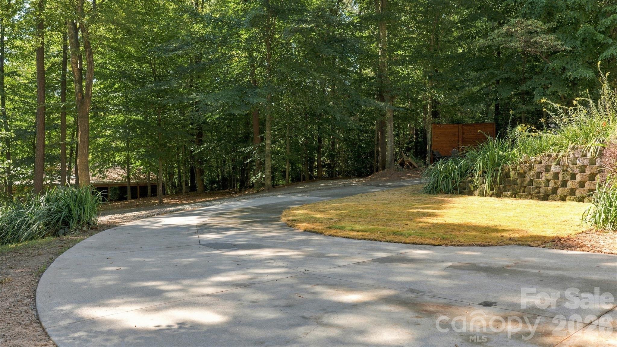 Single Family Residence at 232 Pebble Stone Lane, Matthews, photo 39 of 47