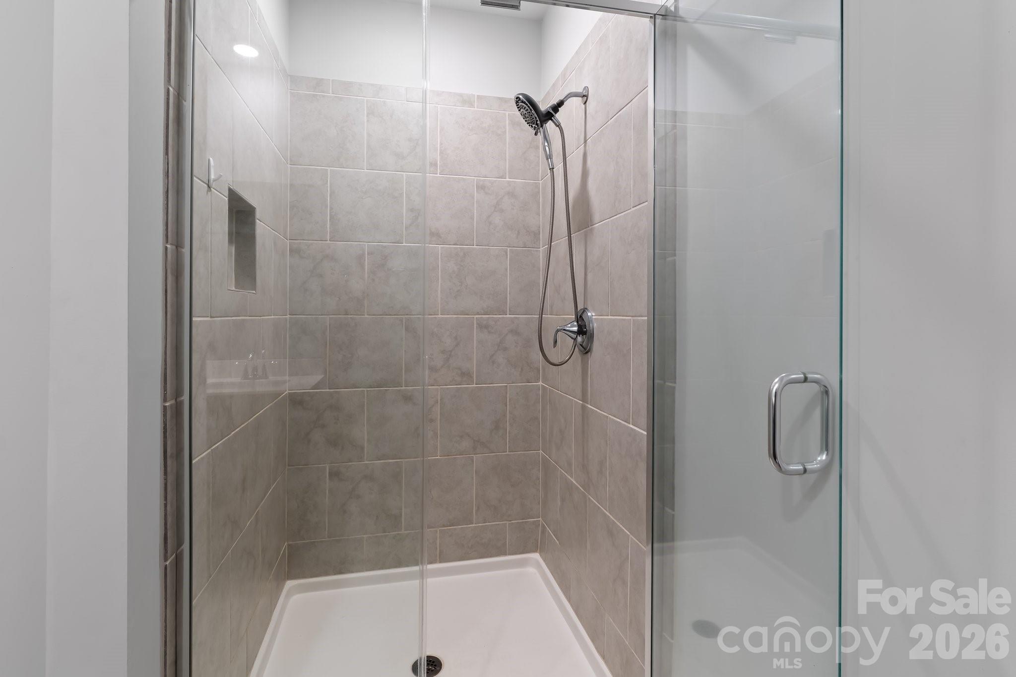 primary shower - 916 Westminster Drive, Statesville