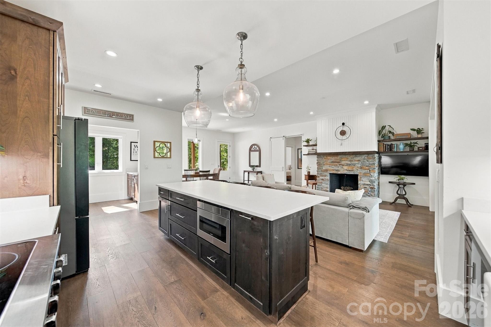 Single Family Residence at 217 Sycamore Drive, Nebo, photo 16 of 47