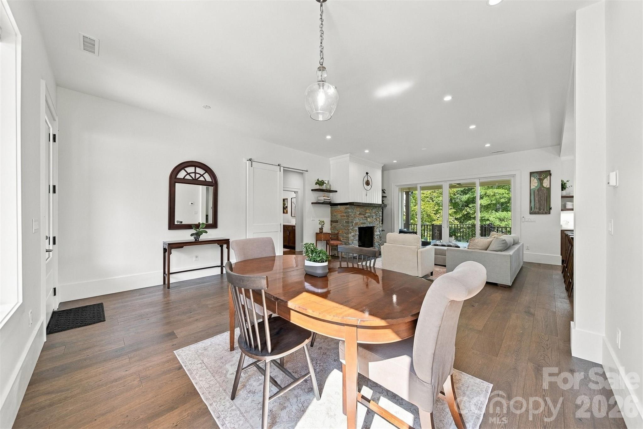 Dining area - 217 Sycamore Drive, Nebo