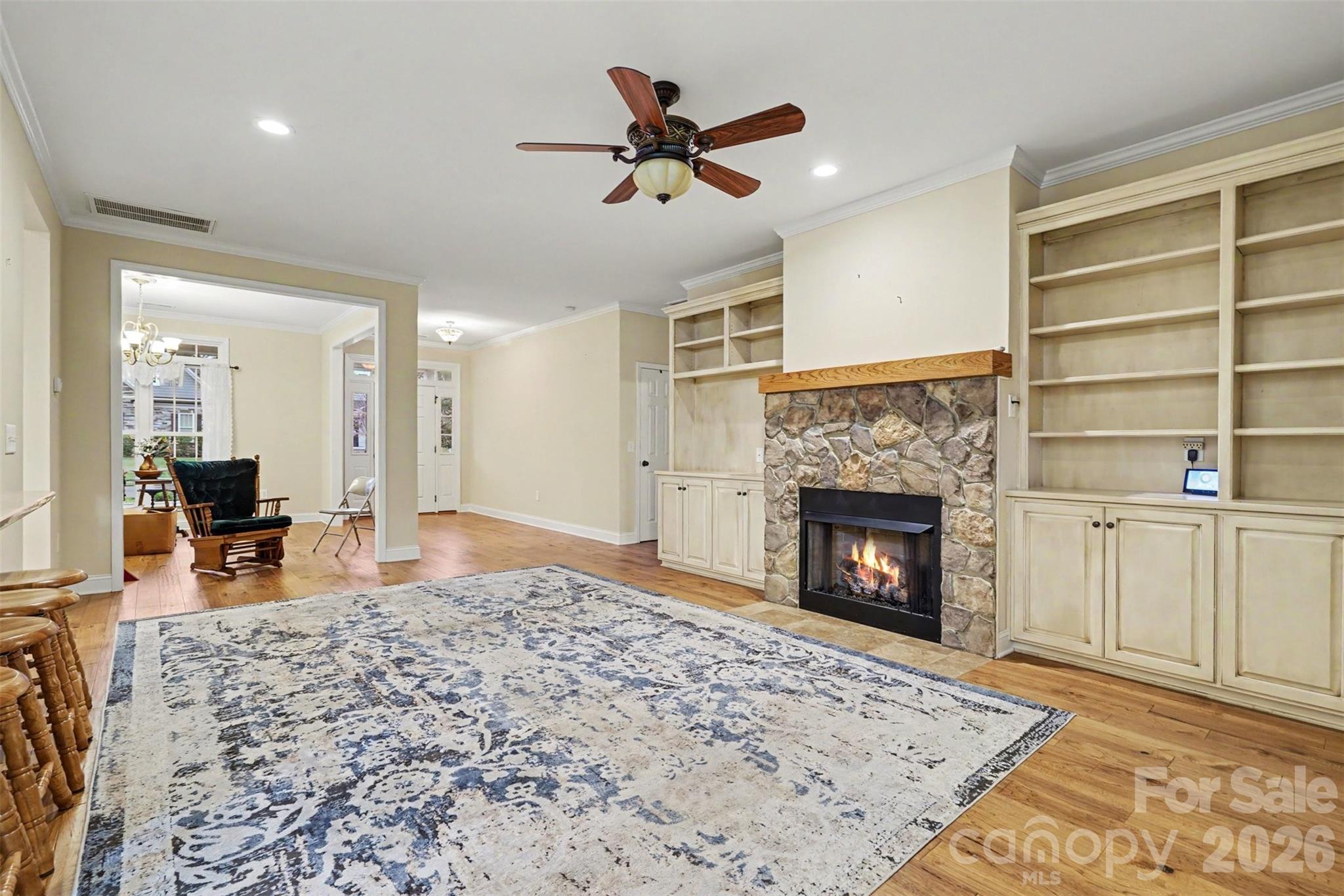 Living room facing dining room and foyer - 5123 Beckenham Lane, Concord