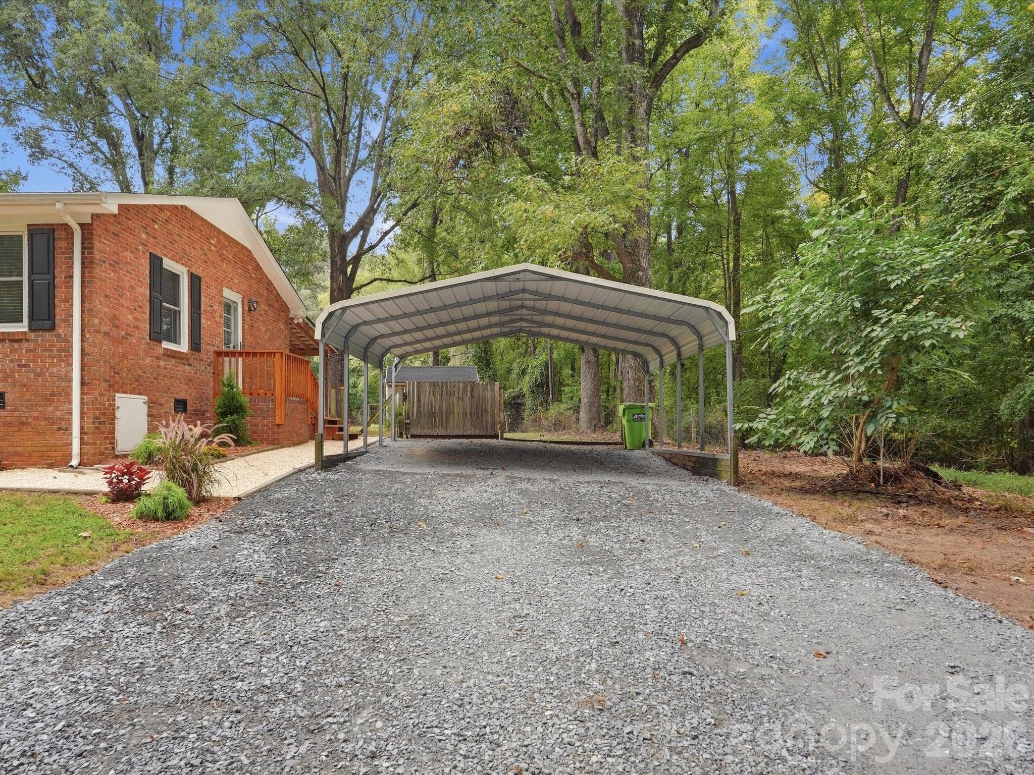 Single Family Residence at 8903 Richardson King Road, Waxhaw, photo 5 of 31