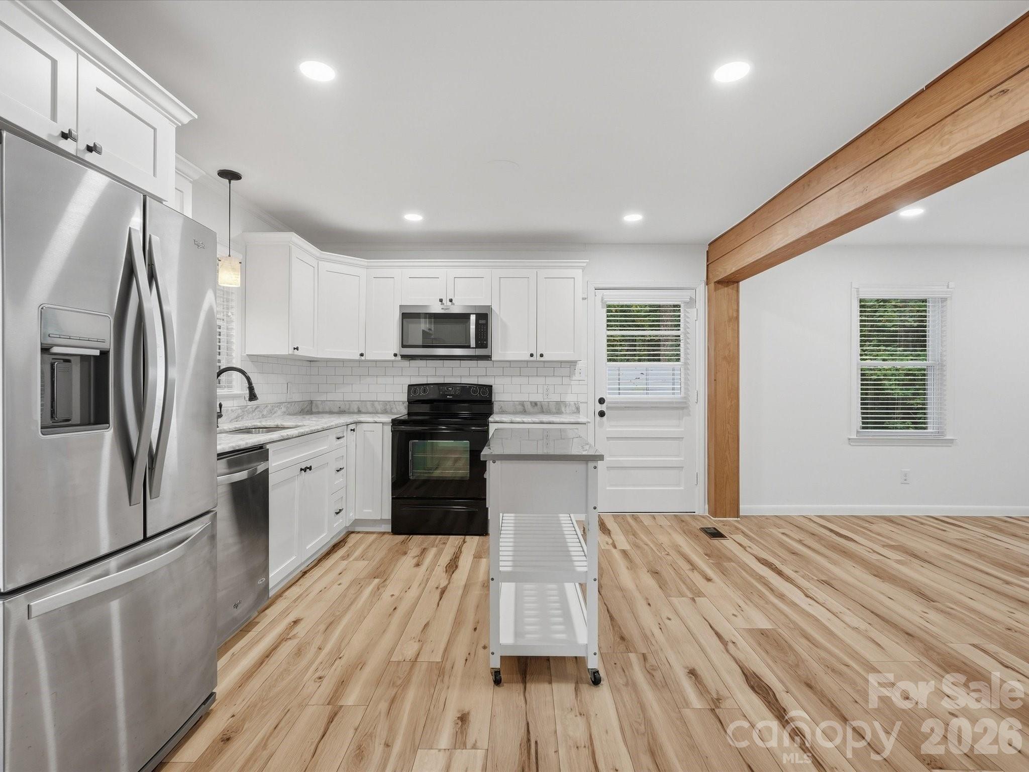 Single Family Residence at 8903 Richardson King Road, Waxhaw, photo 9 of 31