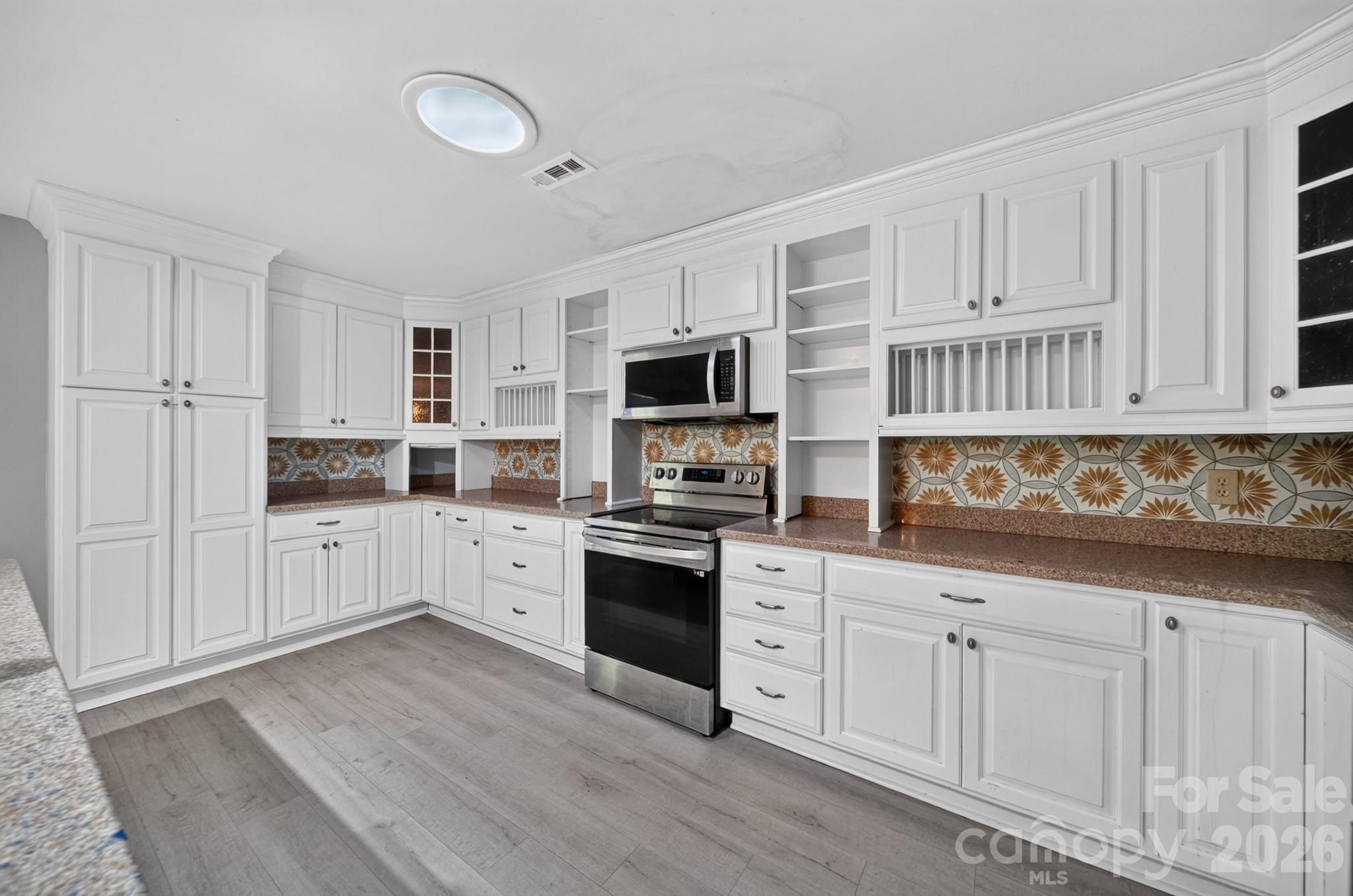 Single Family Residence at 8281 Fairfield Forest Road, Denver, photo 27 of 46