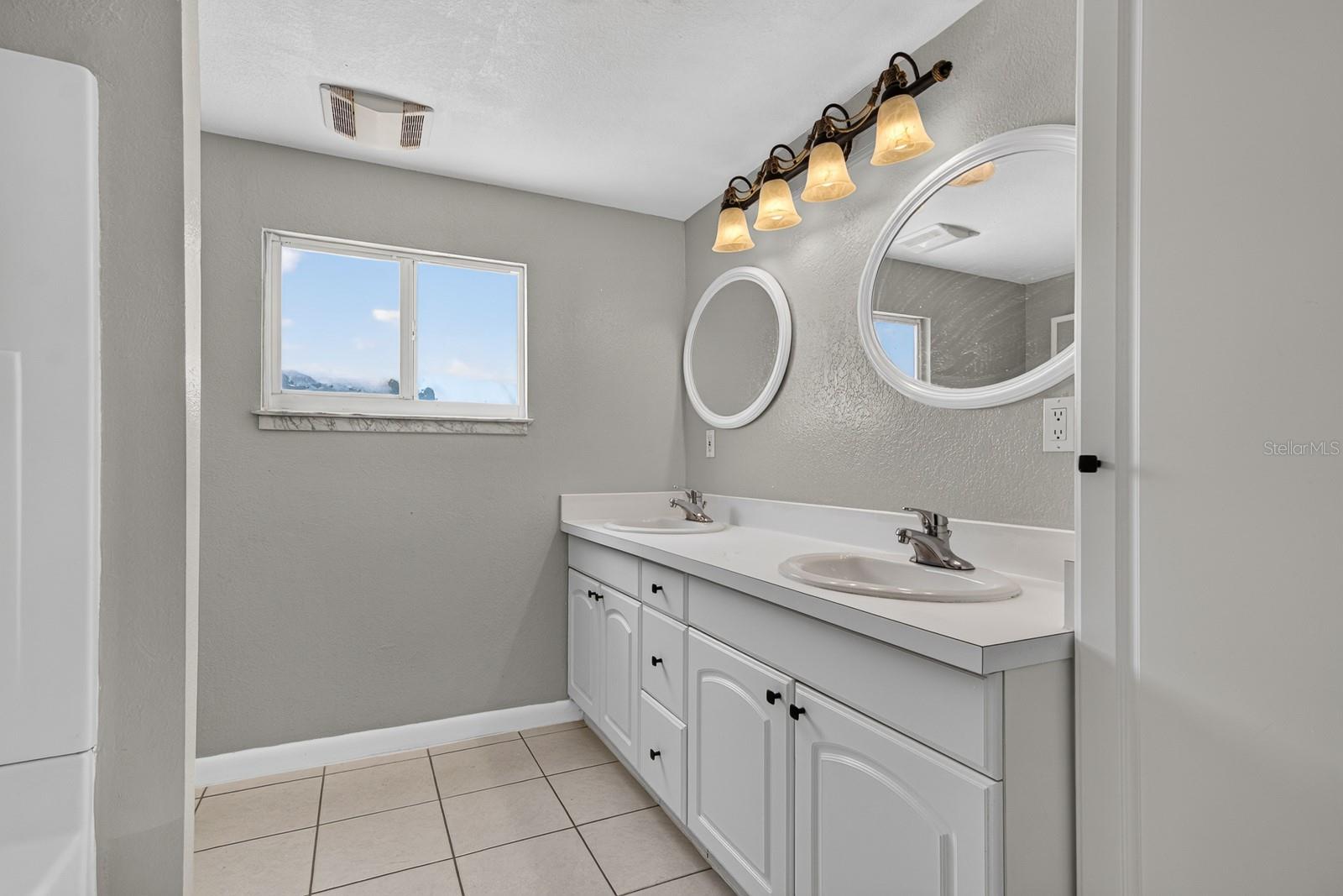 Single Family Residence at 10840 50TH AVE N, ST PETERSBURG, photo 20 of 42