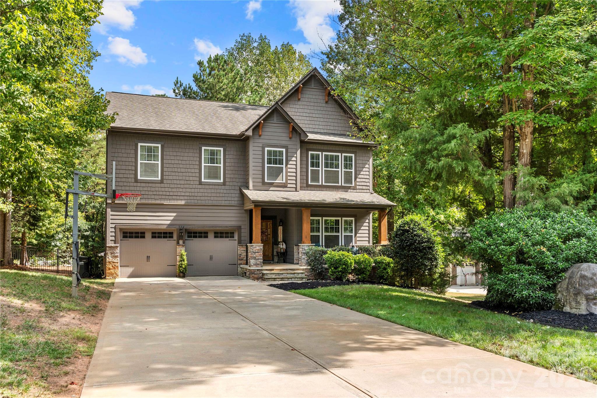 1324 Huntcliff Drive