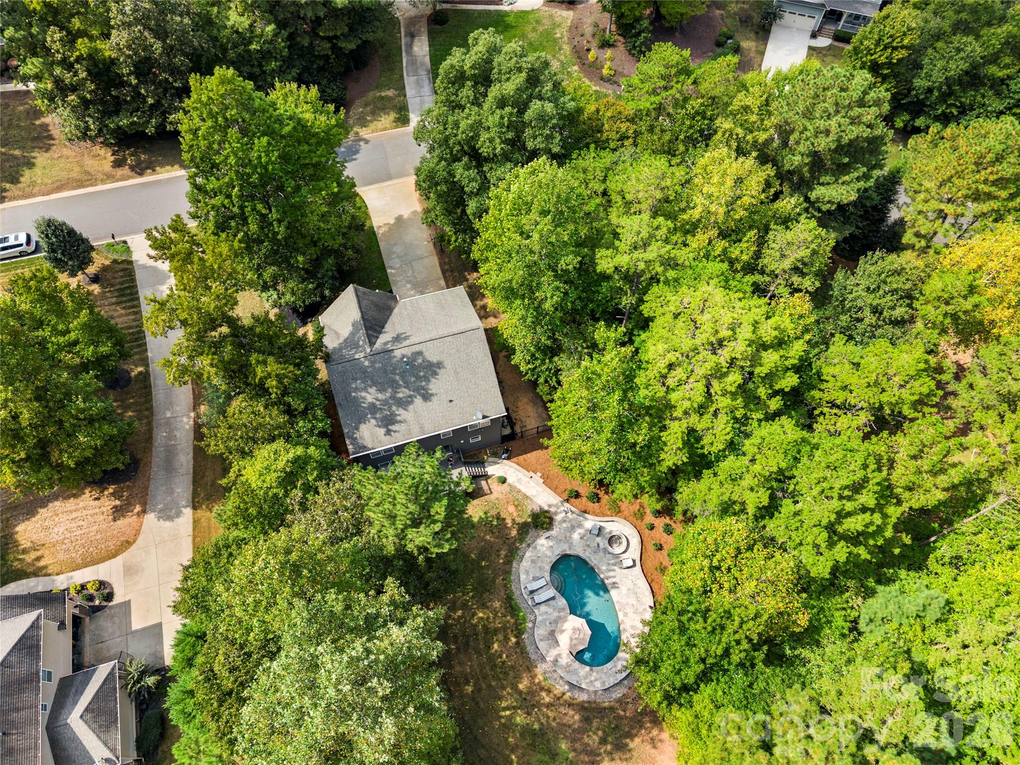 Single Family Residence at 1324 Huntcliff Drive, Waxhaw, photo 43 of 47