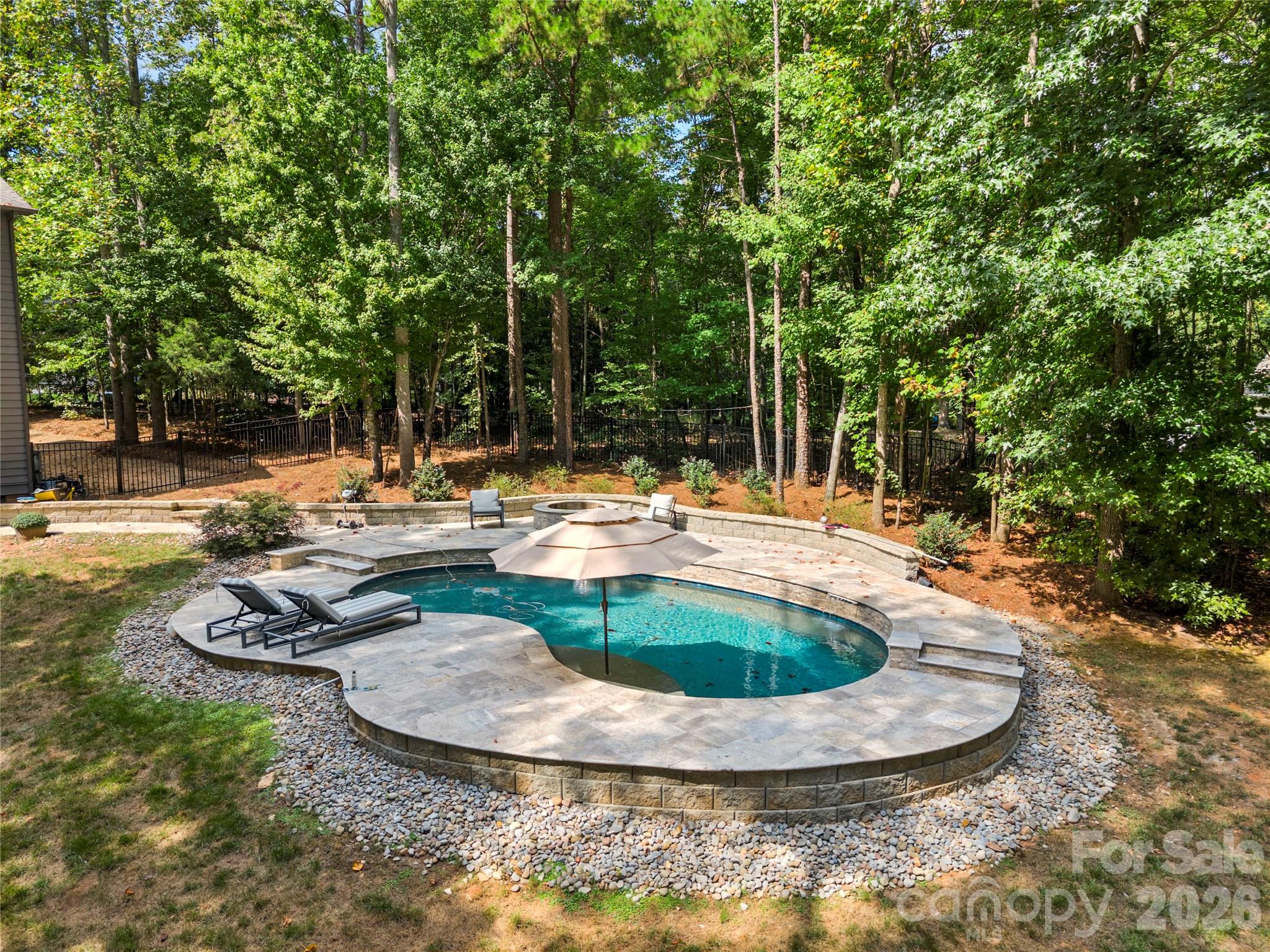 Single Family Residence at 1324 Huntcliff Drive, Waxhaw, photo 45 of 47