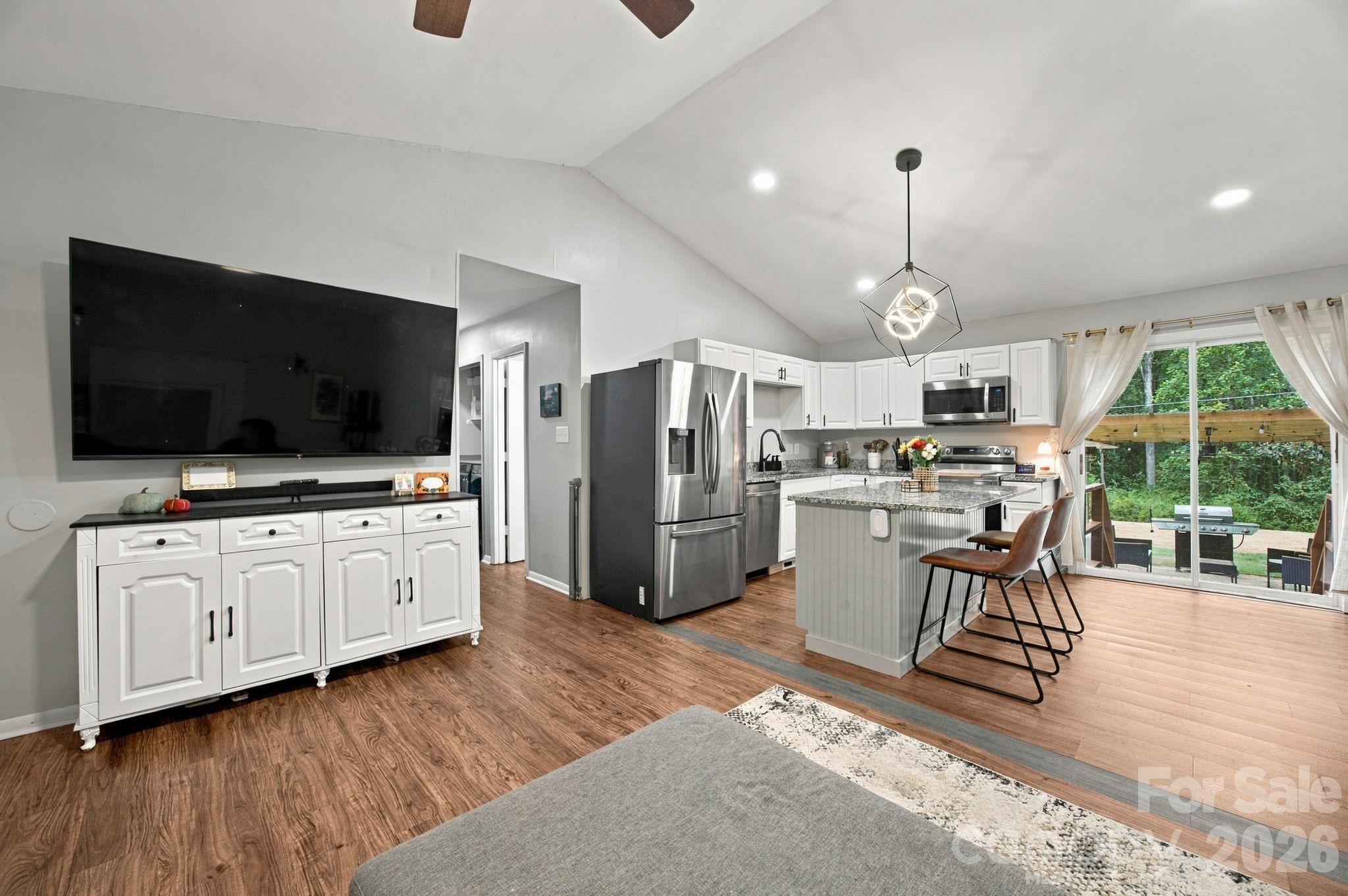 Single Family Residence at 7201 Lancashire Drive, Mint Hill, photo 4 of 19