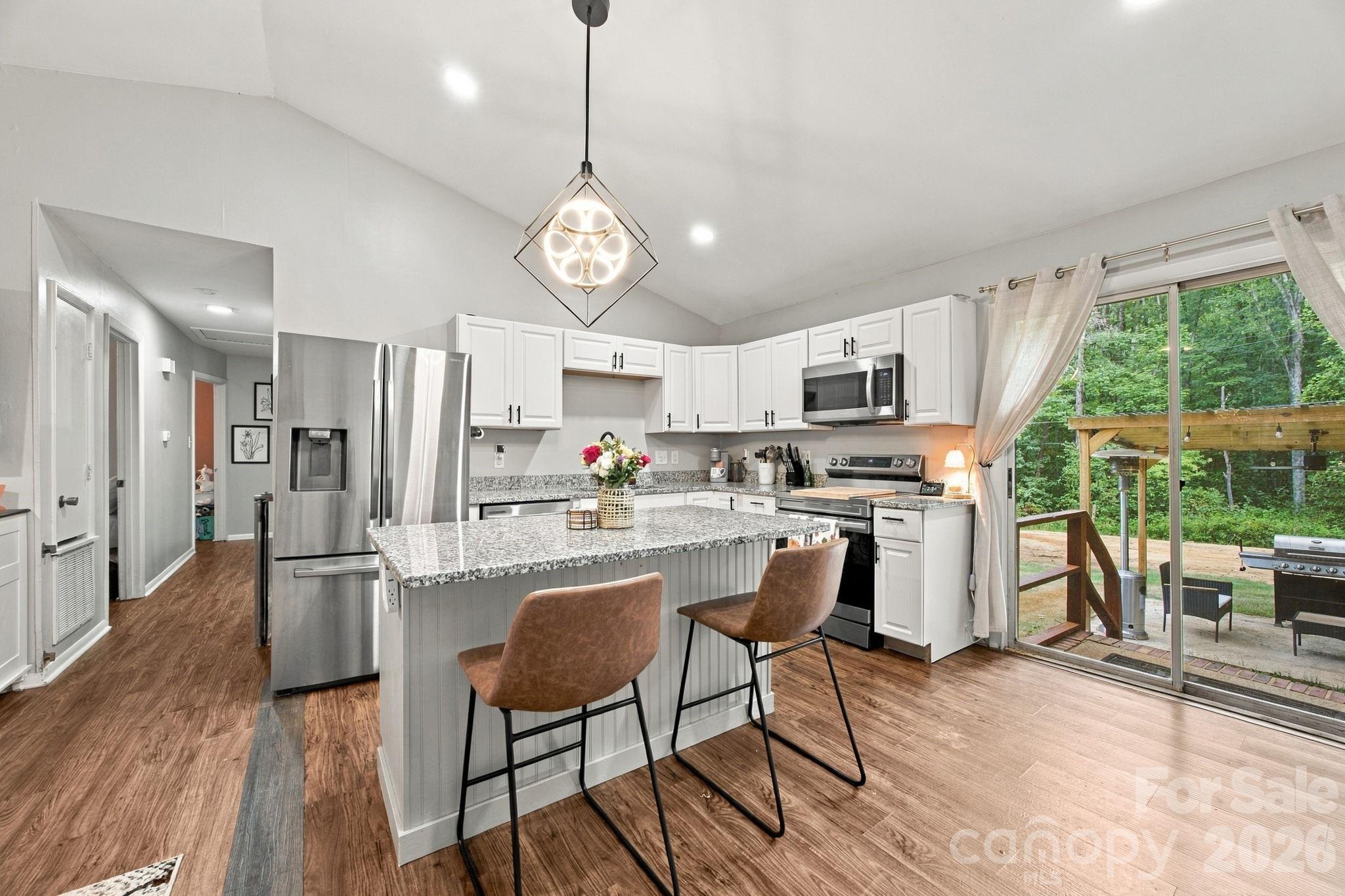 Single Family Residence at 7201 Lancashire Drive, Mint Hill, photo 7 of 19