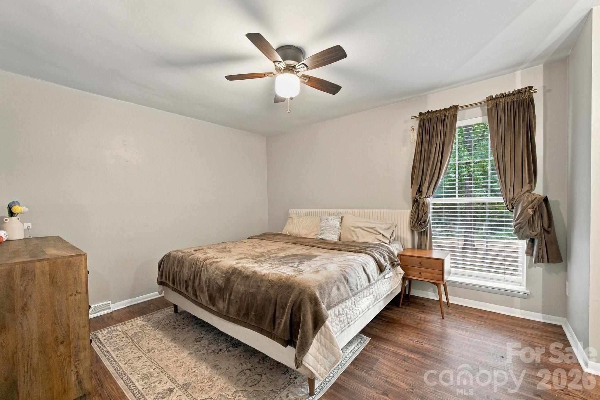 Single Family Residence at 7201 Lancashire Drive, Mint Hill, photo 9 of 19