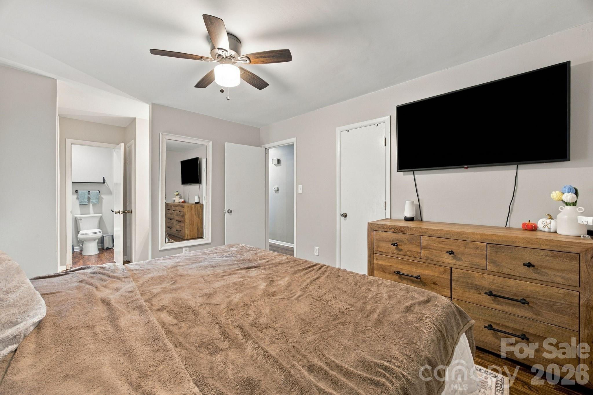 Single Family Residence at 7201 Lancashire Drive, Mint Hill, photo 10 of 19