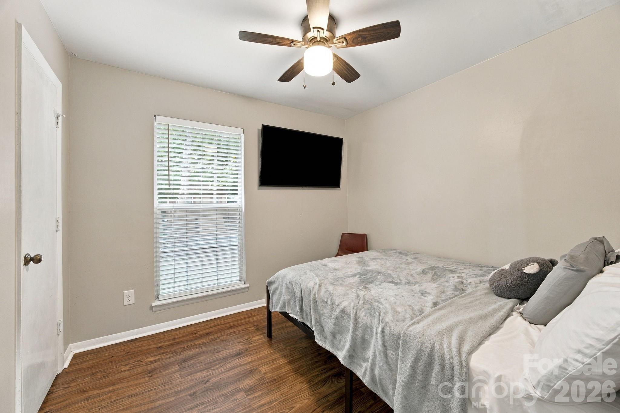 Single Family Residence at 7201 Lancashire Drive, Mint Hill, photo 13 of 19