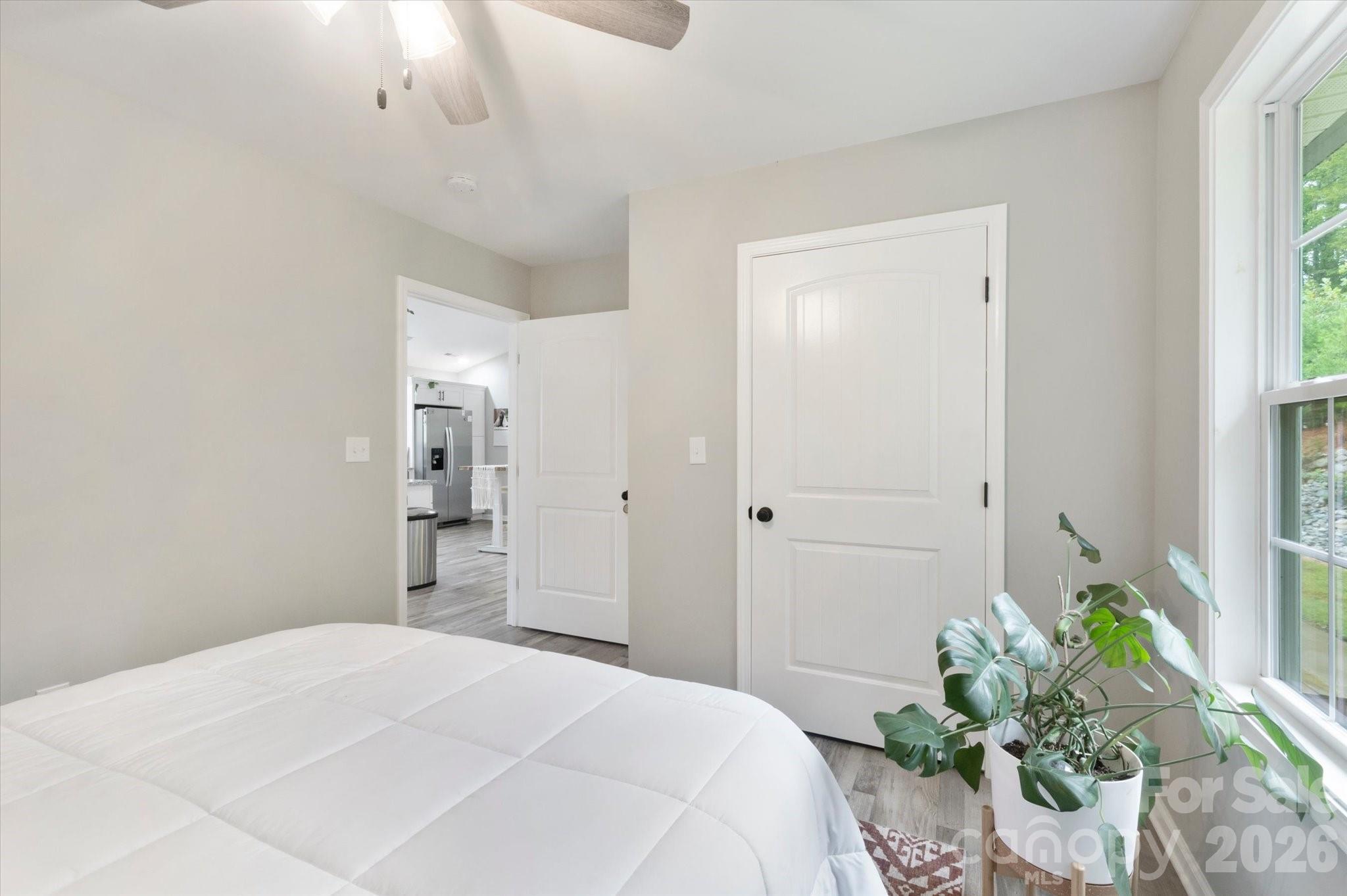 Single Family Residence at 62 Mountain Springs Drive, Nebo, photo 17 of 34