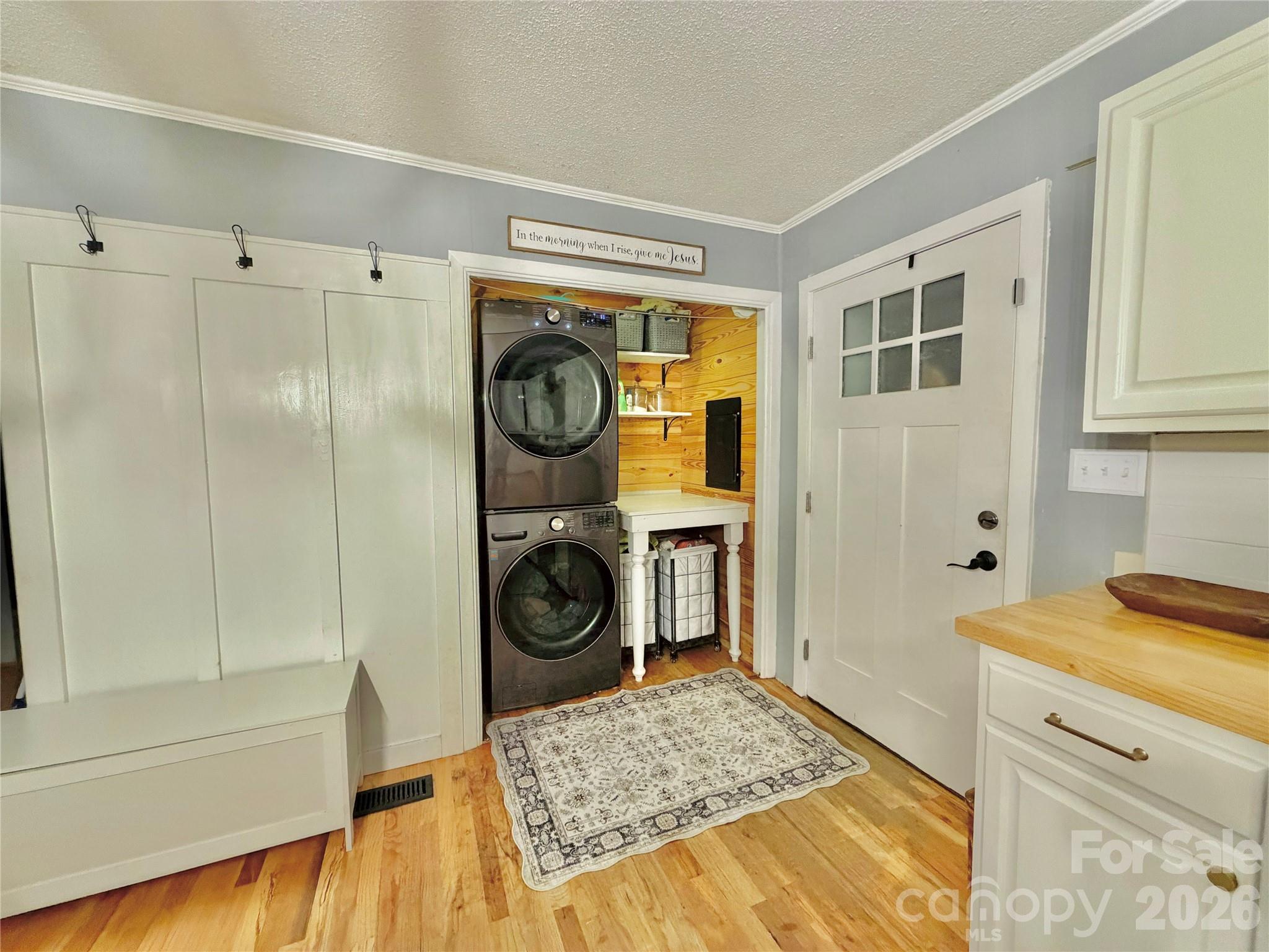 Single Family Residence at 390 Hickory Hill Drive, Spruce Pine, photo 8 of 21