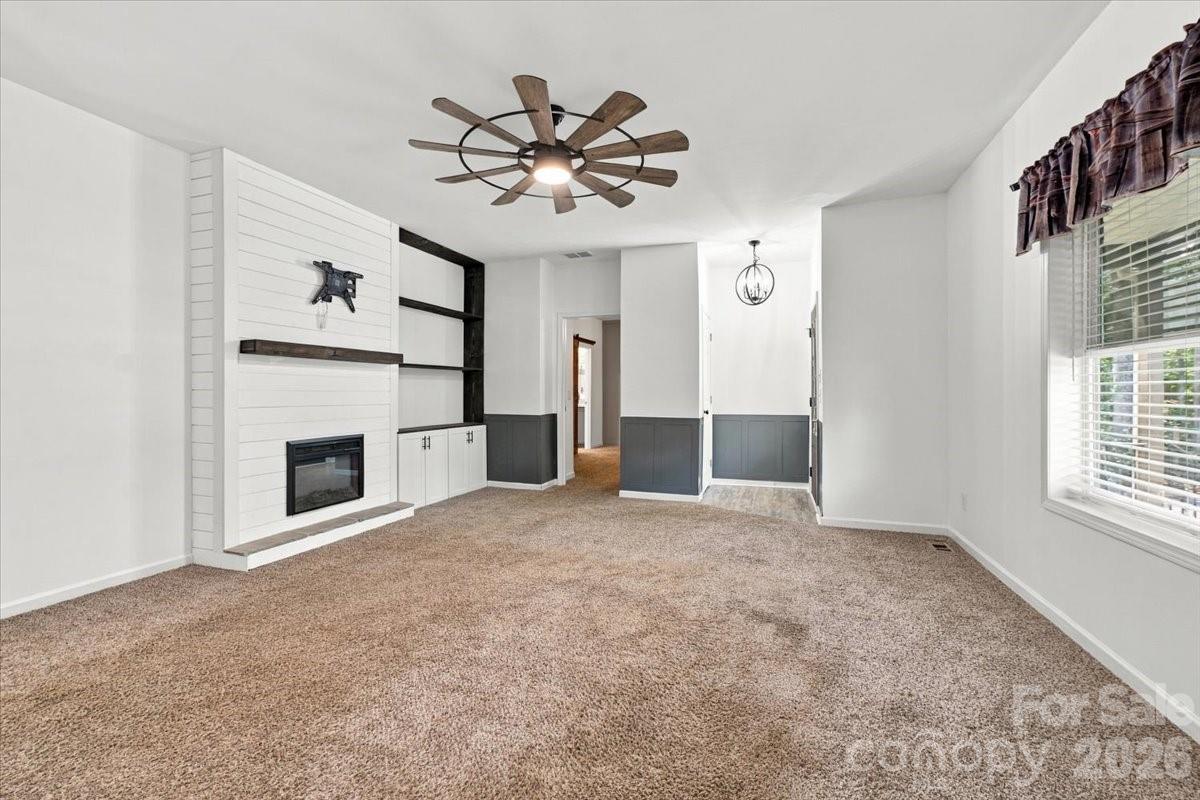 Single Family Residence at 2481 Shelton Avenue, Statesville, photo 11 of 44