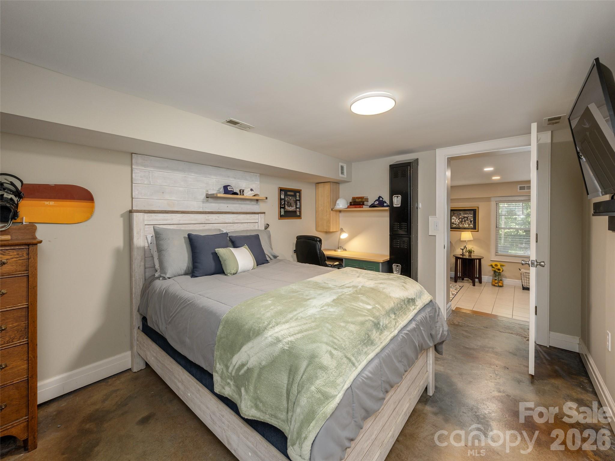 Single Family Residence at 275 S Rugby Road, Hendersonville, photo 29 of 41