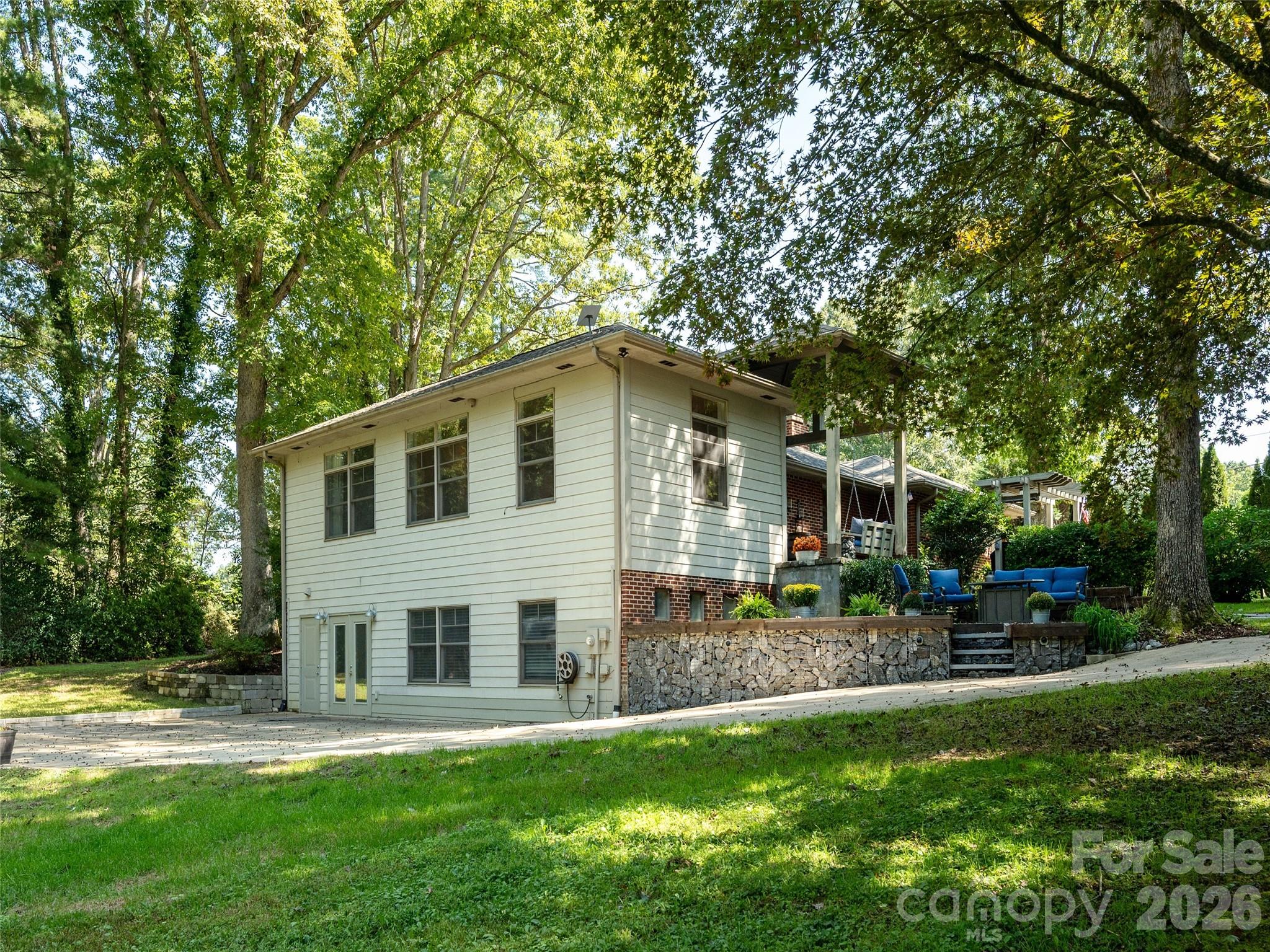 Single Family Residence at 275 S Rugby Road, Hendersonville, photo 36 of 41
