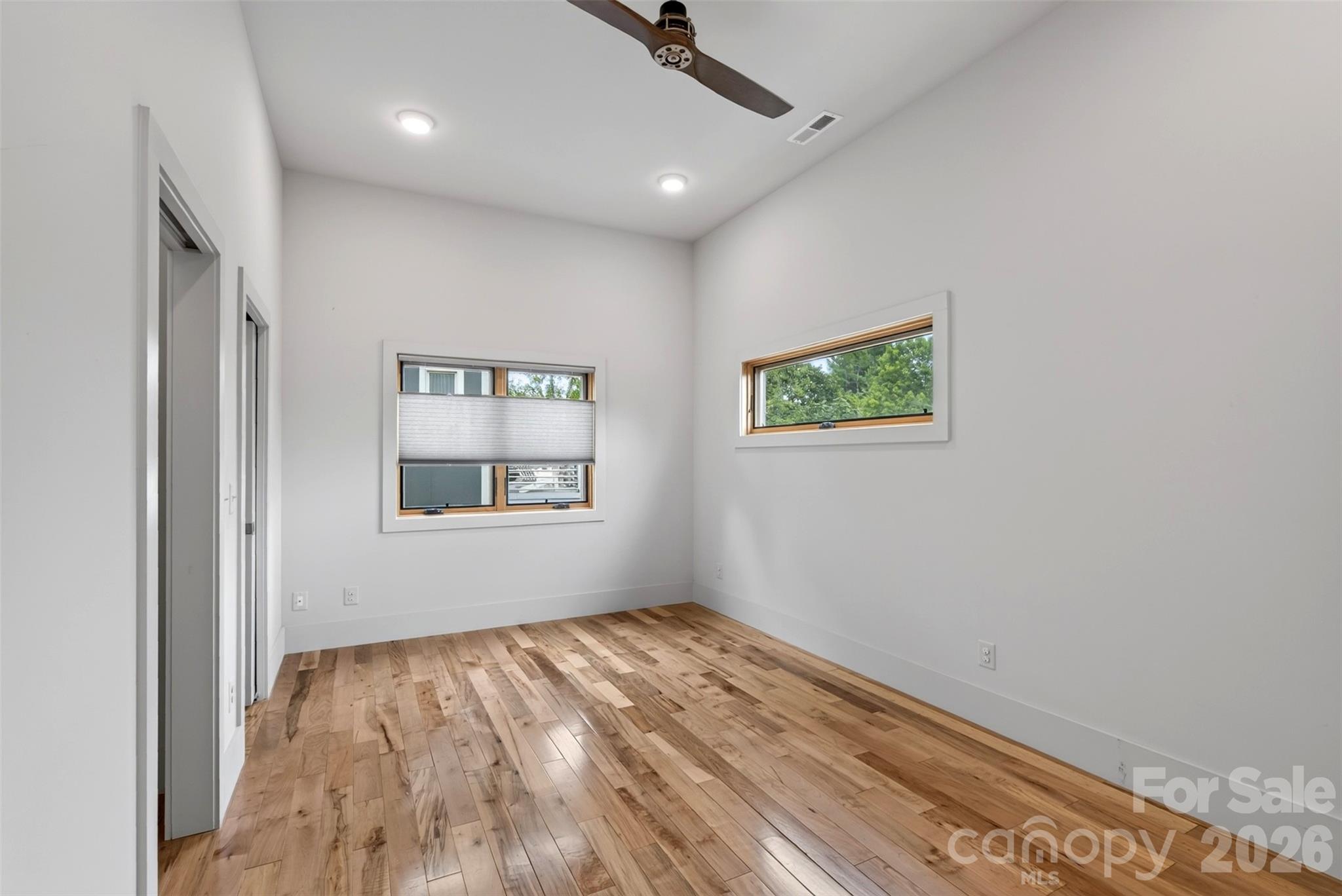 Second Upstairs Bedroom - 18 Sulphur Springs Road, Asheville