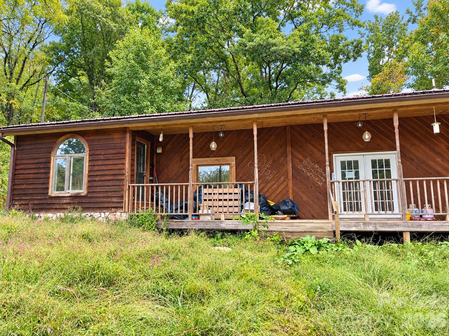 Single Family Residence at 323 Forrest Fisher Road, Spruce Pine, photo 3 of 29