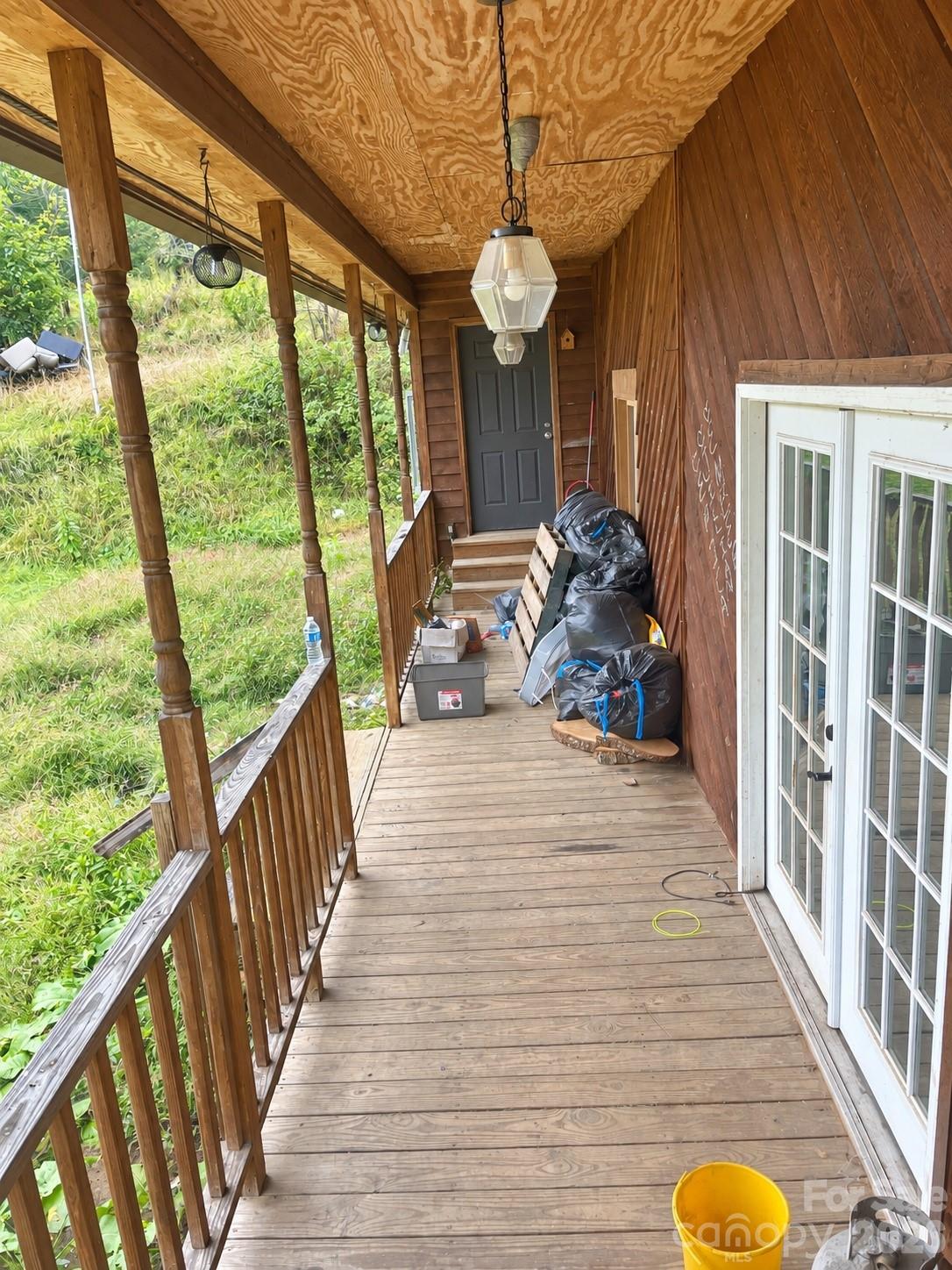 Single Family Residence at 323 Forrest Fisher Road, Spruce Pine, photo 5 of 29