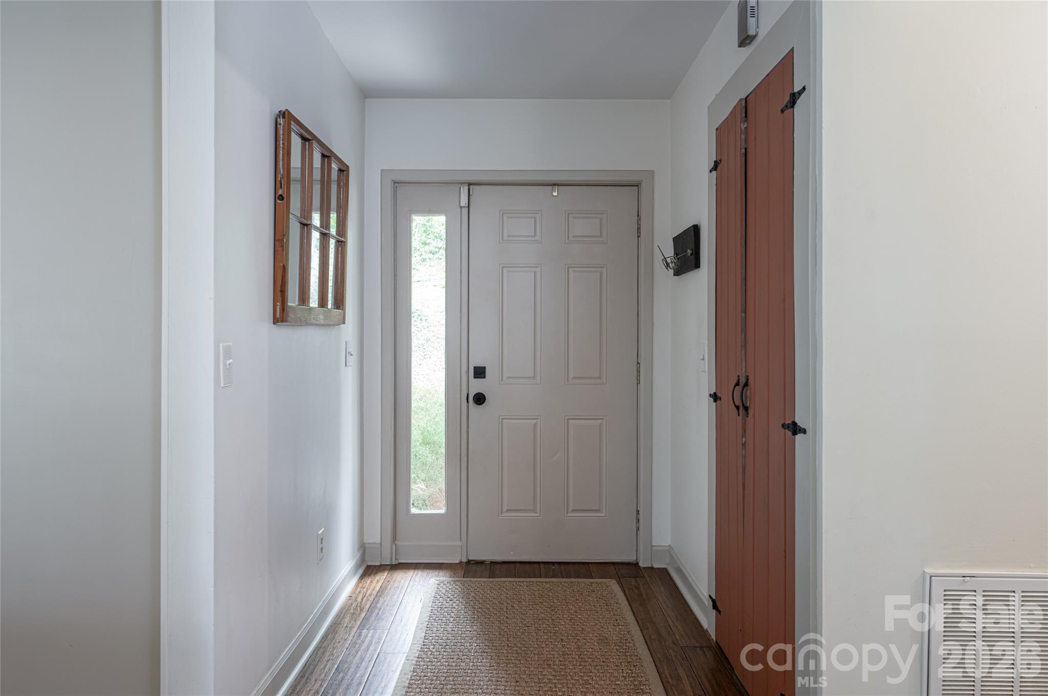 Single Family Residence at 93 White Pine Drive, Fletcher, photo 4 of 46