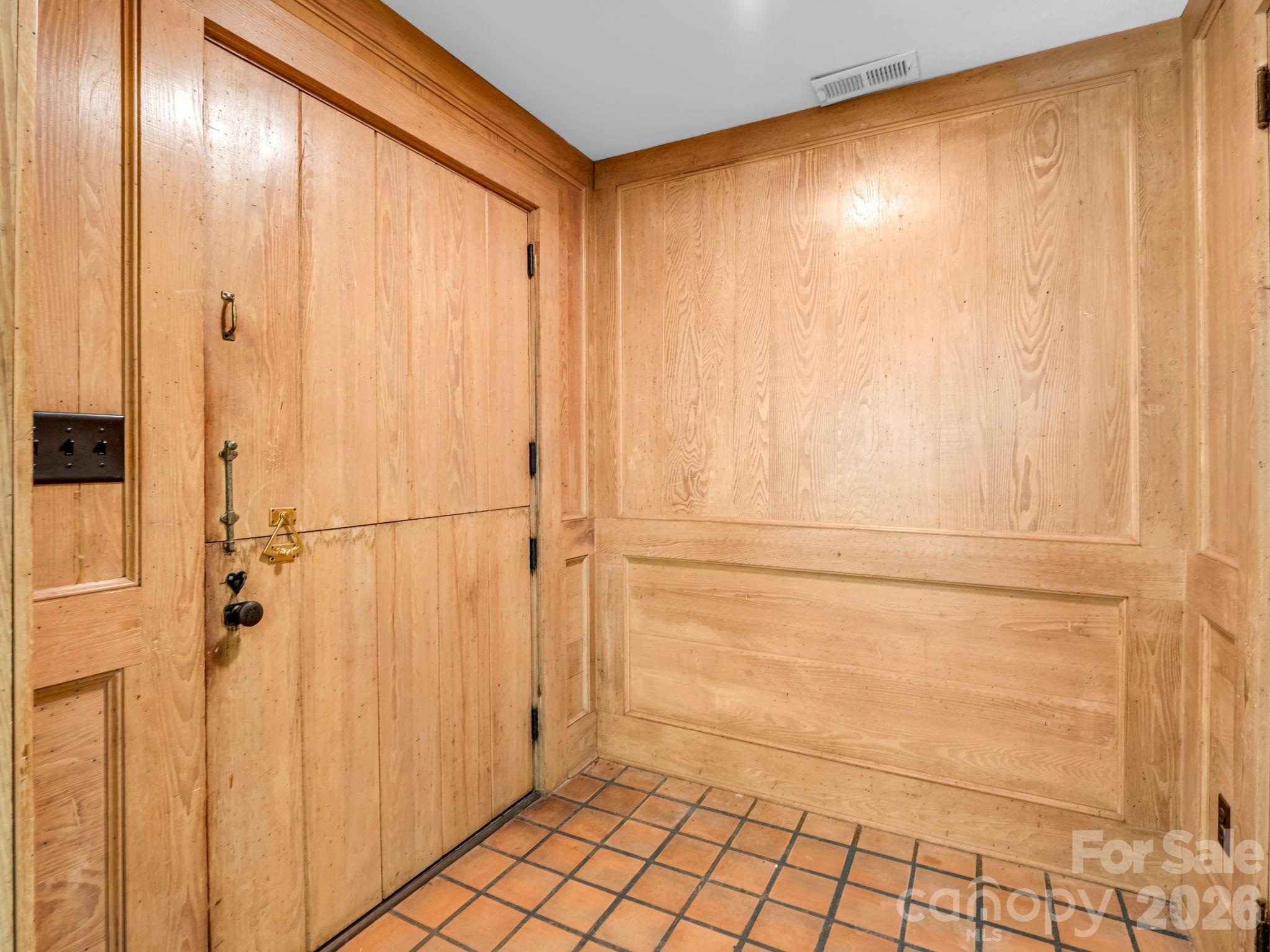 Front entrance - 145 Stone Hedge Lane, Tryon