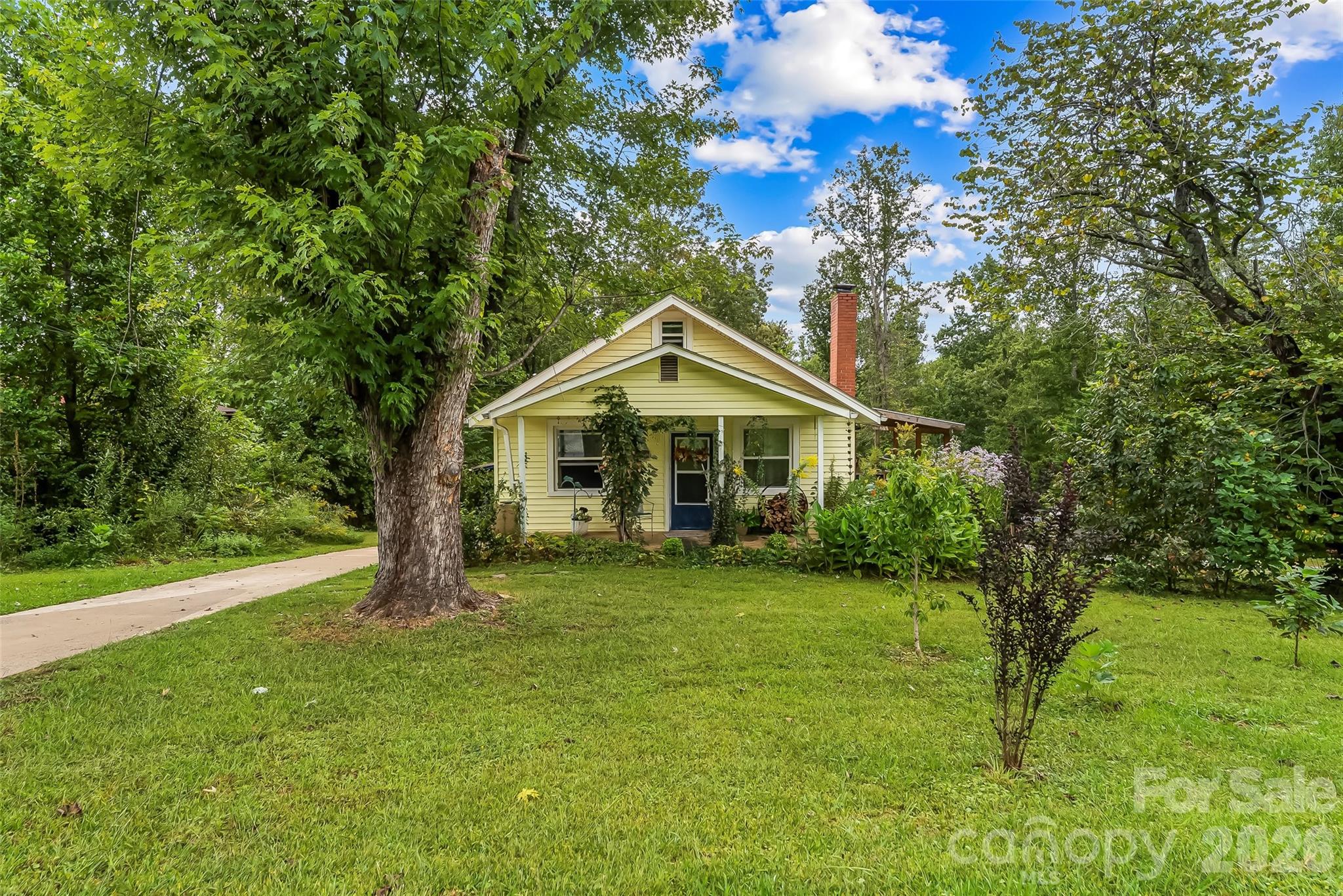 Single Family Residence at 77 Fair Oaks Drive, Arden, photo 25 of 31
