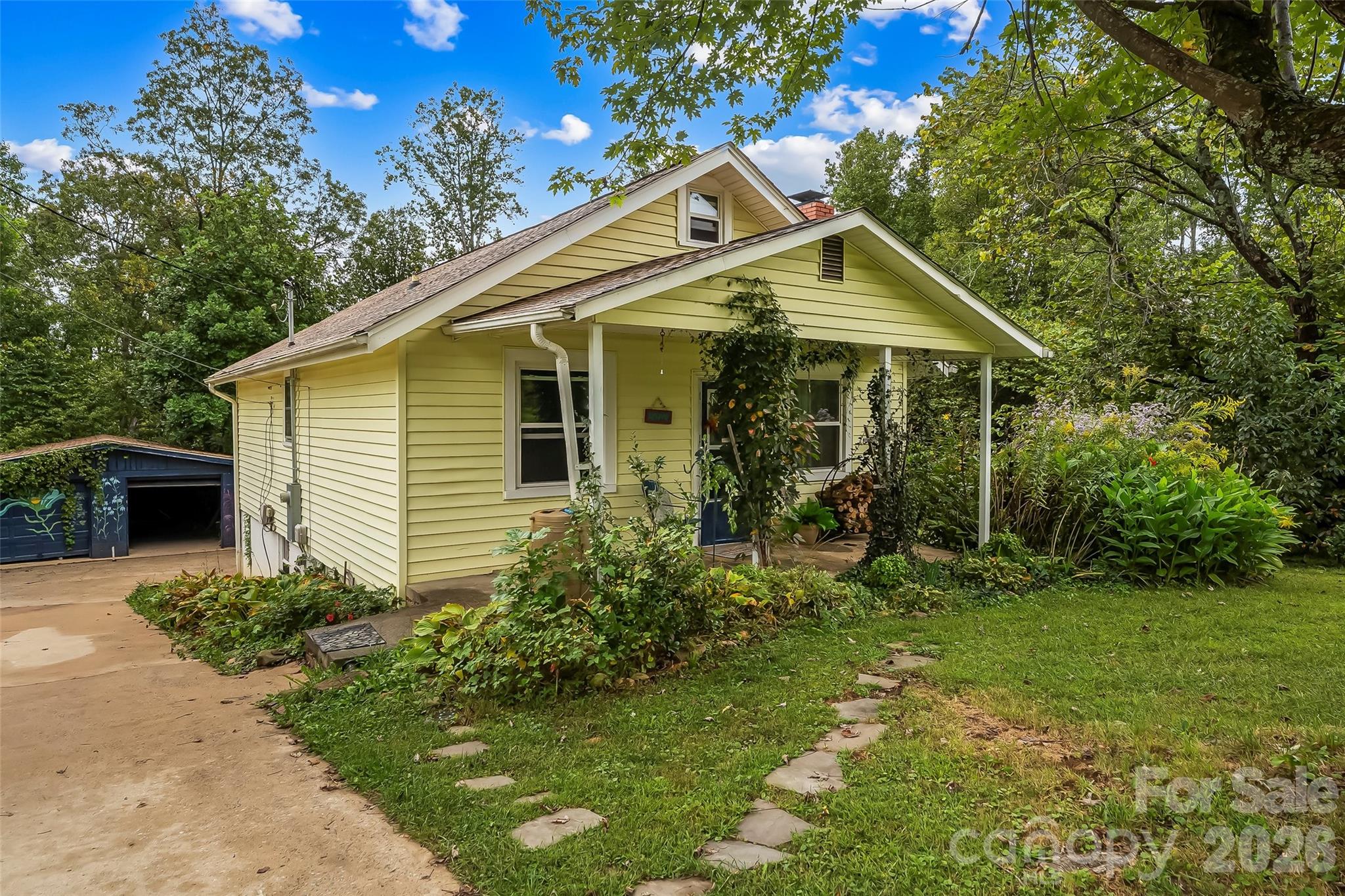 Single Family Residence at 77 Fair Oaks Drive, Arden, photo 24 of 31