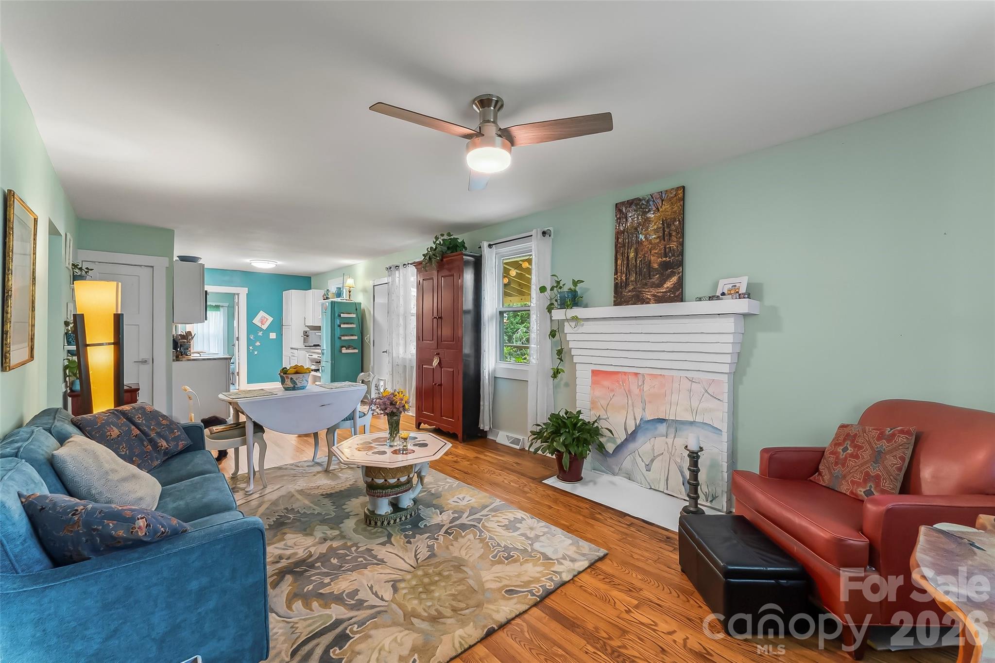 Single Family Residence at 77 Fair Oaks Drive, Arden, photo 4 of 31