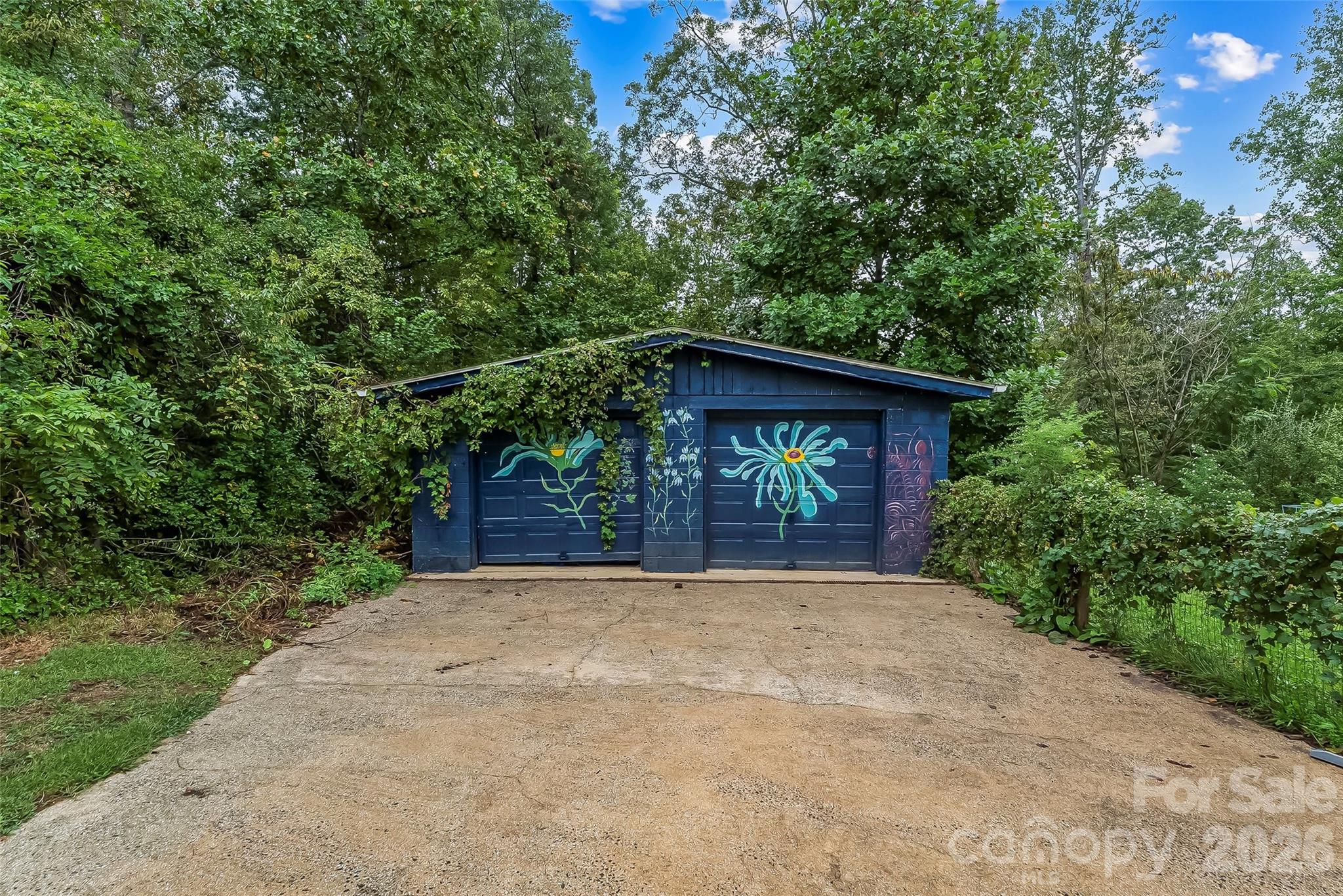 Single Family Residence at 77 Fair Oaks Drive, Arden, photo 21 of 31
